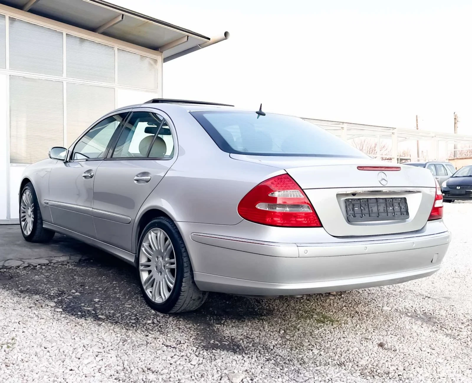 Mercedes-Benz E 320 Avangade koja podgr obduh  - изображение 8