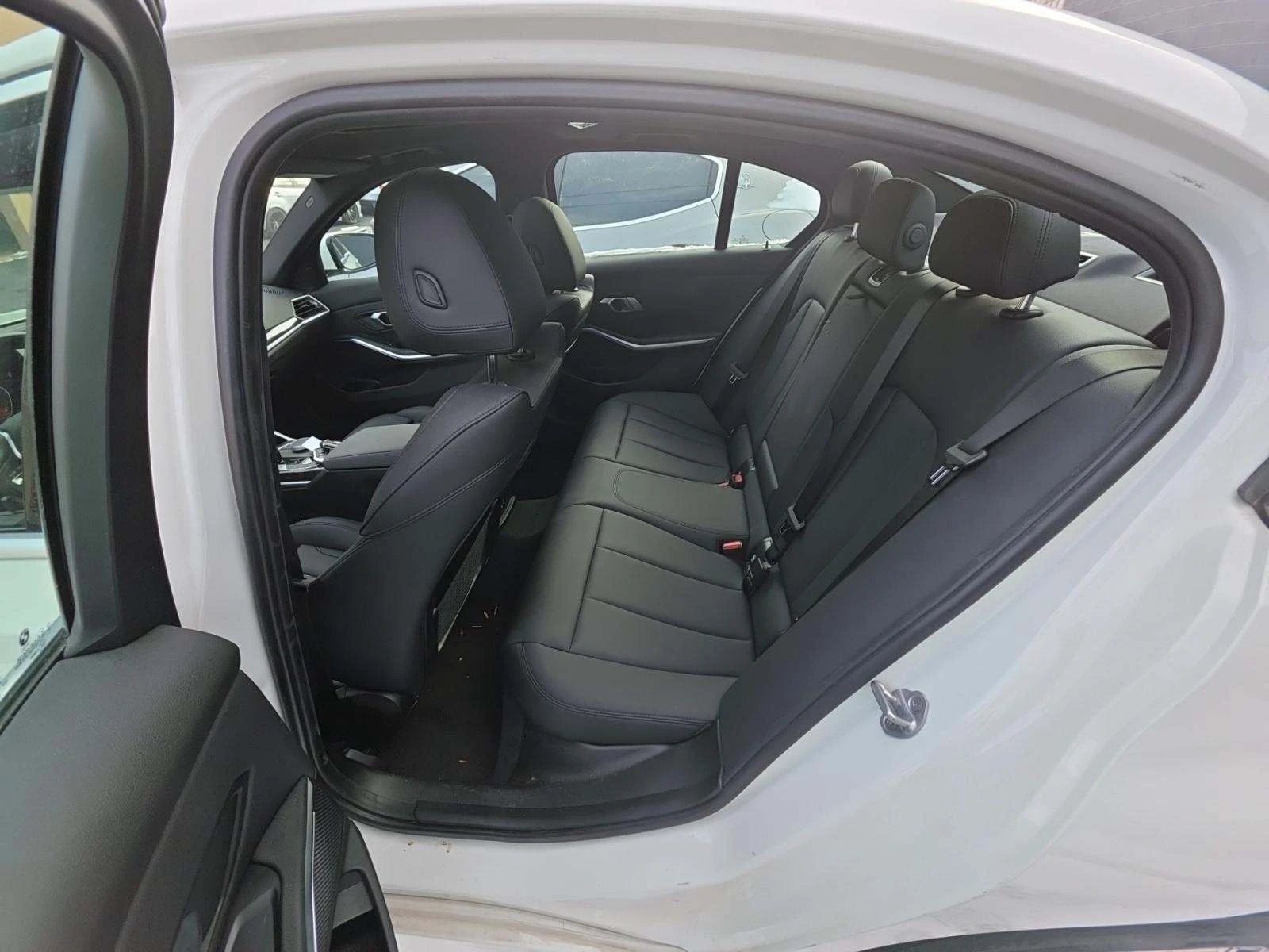 BMW 330 i - изображение 10