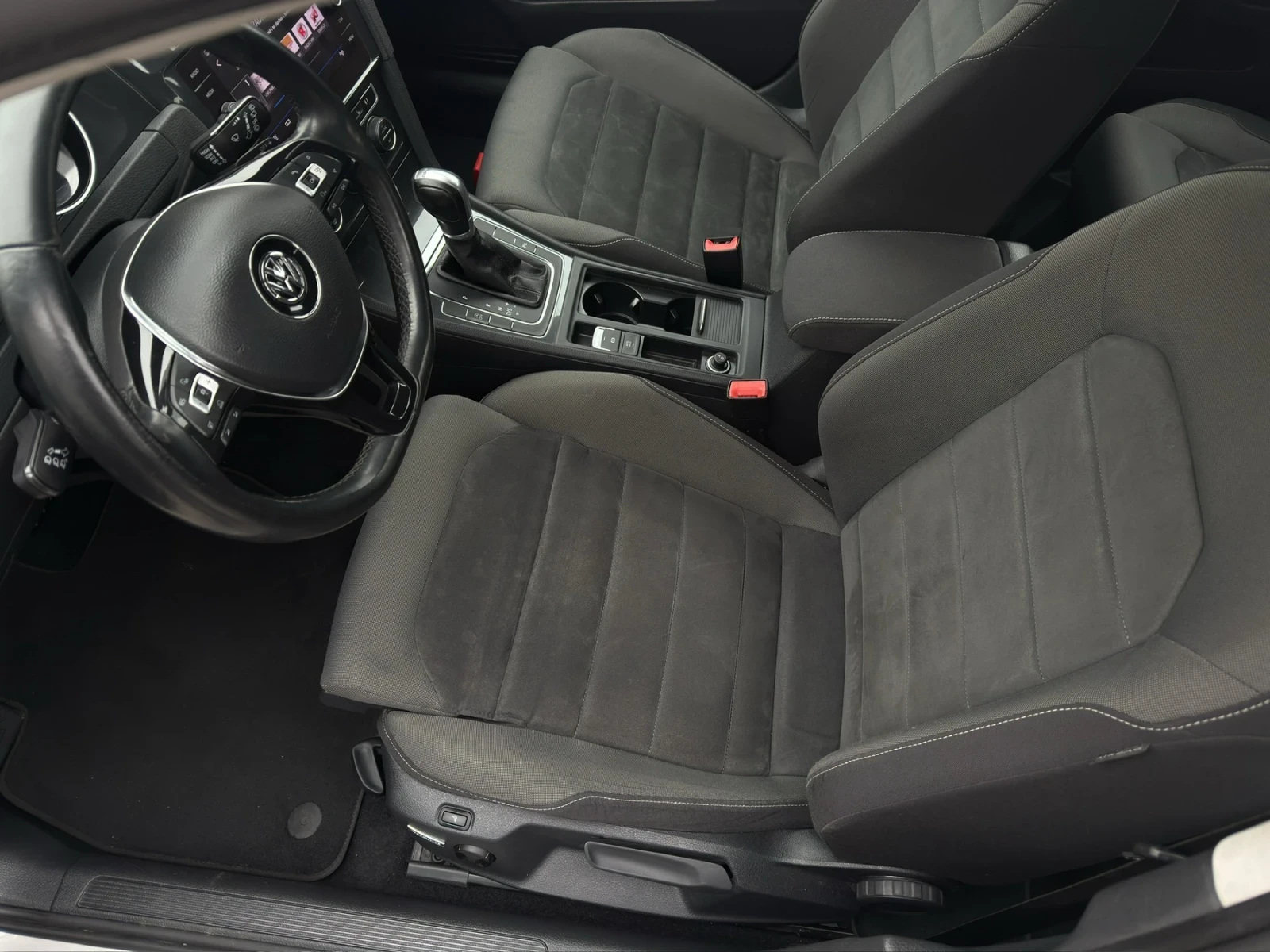 VW Golf 1.6TDI.FULL LED.DISTRONIK.DSG! - изображение 9