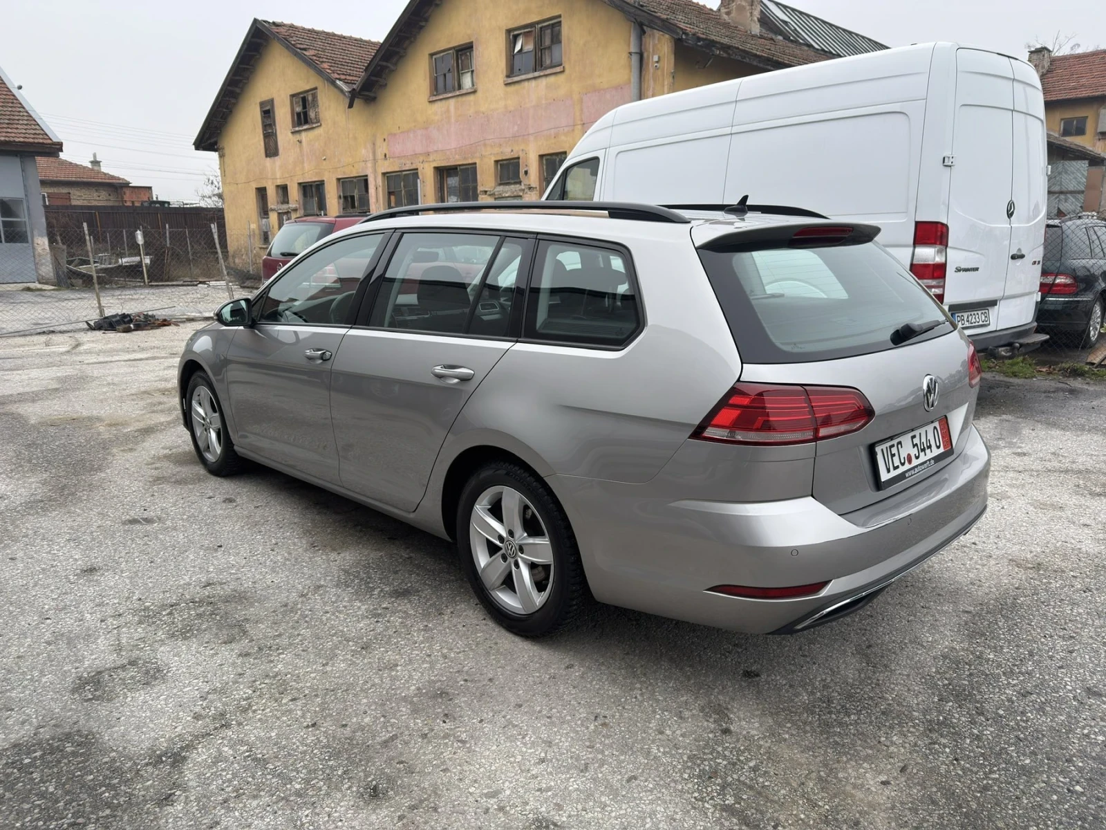 VW Golf 1.6TDI.FULL LED.DISTRONIK.DSG! - изображение 3