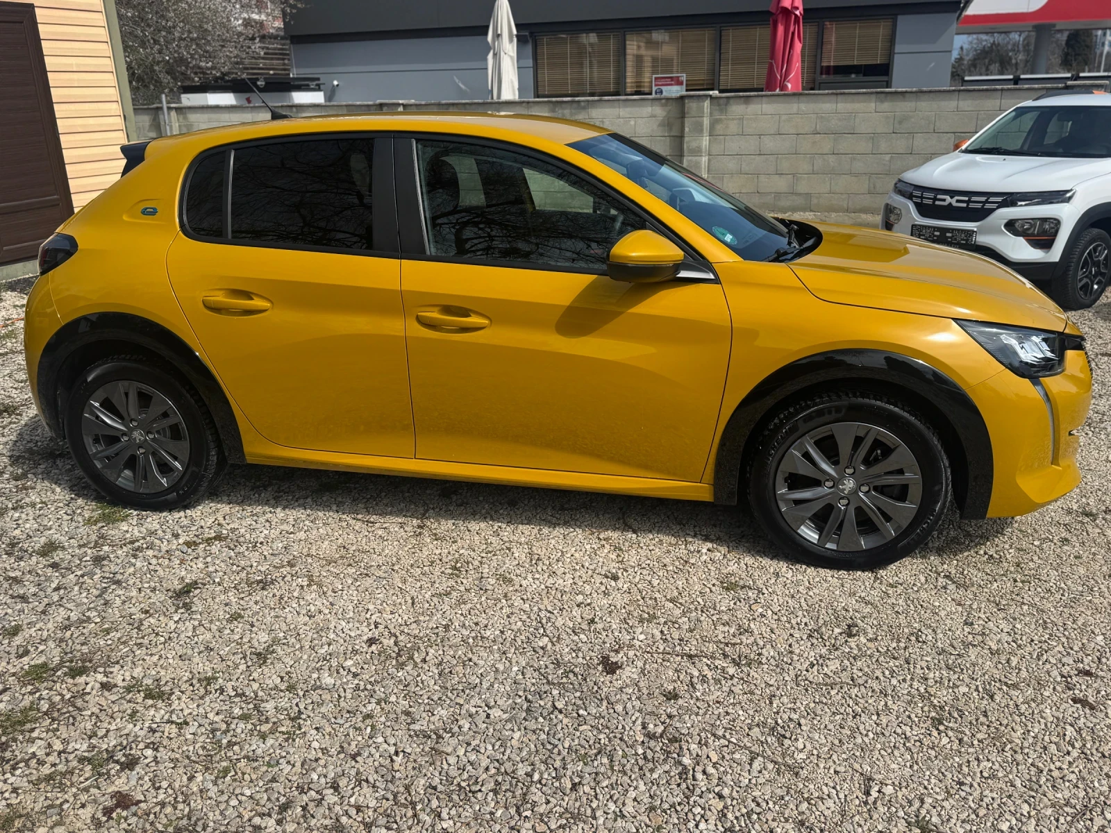 Peugeot 208 Allure pack Очакван внос Germany, снимка 4 - Автомобили и джипове - 53750333