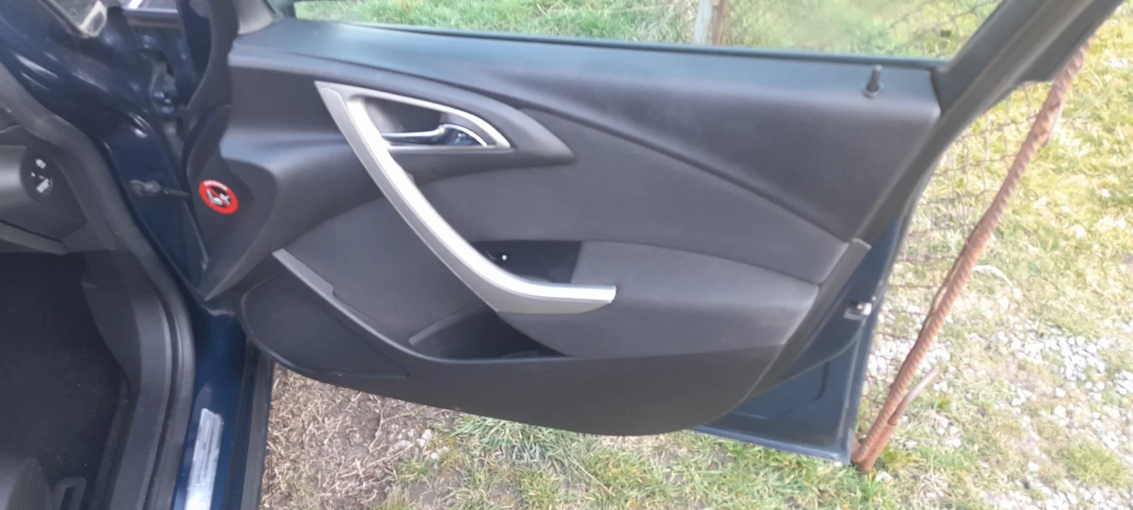 Opel Astra J 1.4, снимка 10 - Автомобили и джипове - 53755324