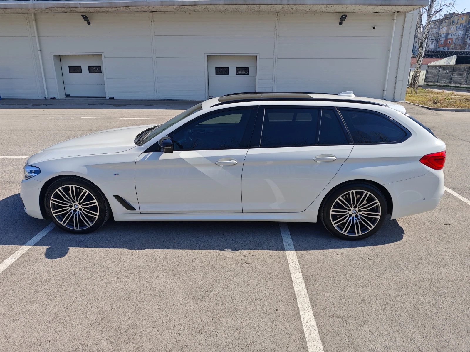 BMW 530  M Sport, снимка 2 - Автомобили и джипове - 53831628