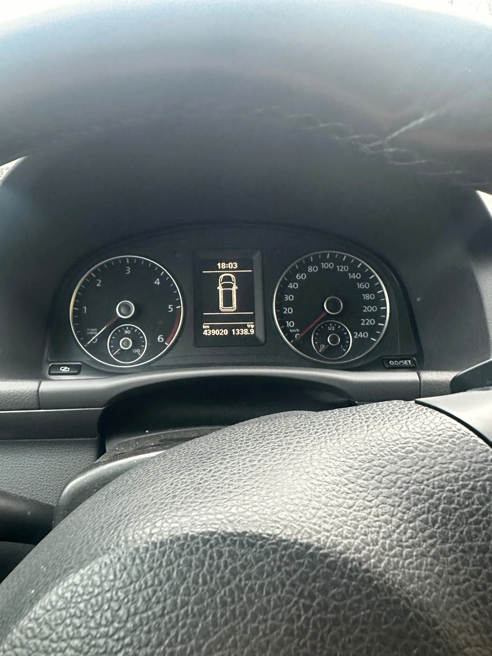 VW Touran 2 TDI, снимка 12 - Автомобили и джипове - 53904637