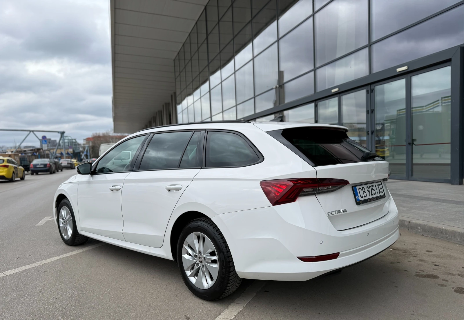 Skoda Octavia 6 МЕСЕЦА ГАРАНЦИЯ/1.5 eTSI 150к.с. Mild Hybrid, снимка 3 - Автомобили и джипове - 53988762