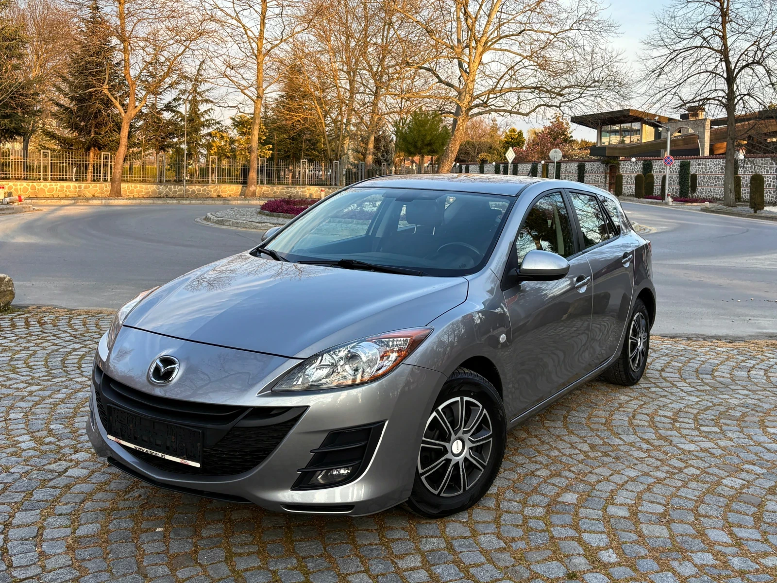 Mazda 3 1.6i #118 000км#, снимка 2 - Автомобили и джипове - 53989608