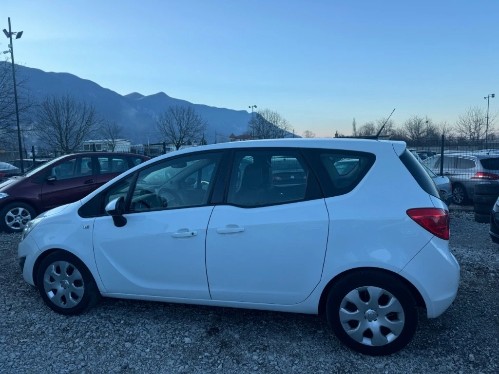 Opel Meriva 1.7D AVT NAVI исузу мотор 110 к.с стария мотор, снимка 4 - Автомобили и джипове - 54173130