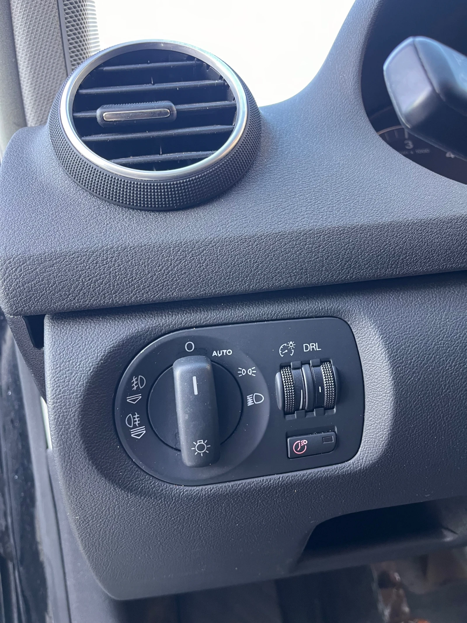 Audi A3  Ксенон Алкантара, снимка 12 - Автомобили и джипове - 54346426