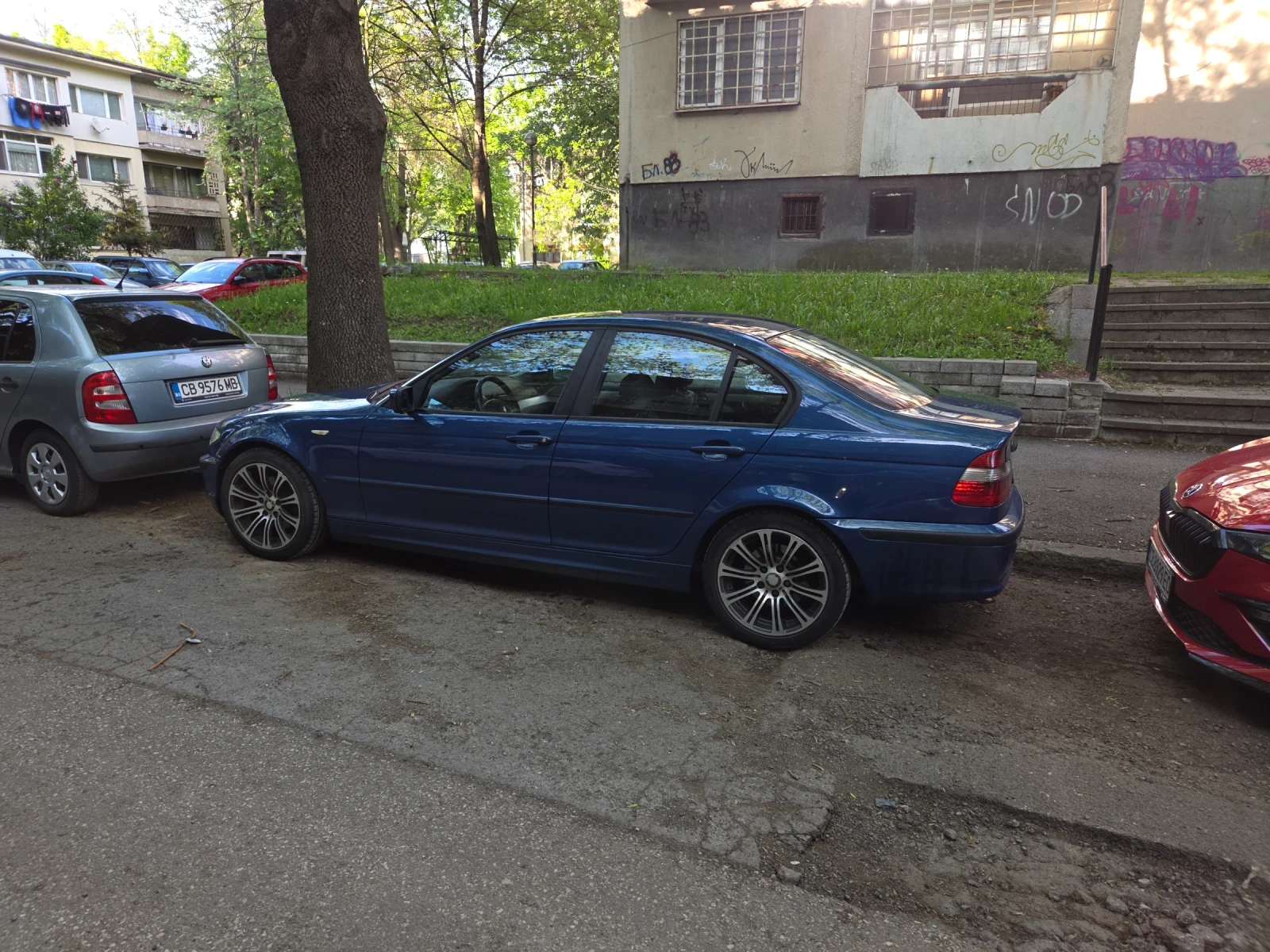 BMW 320 2.0 d, снимка 2 - Автомобили и джипове - 54416940