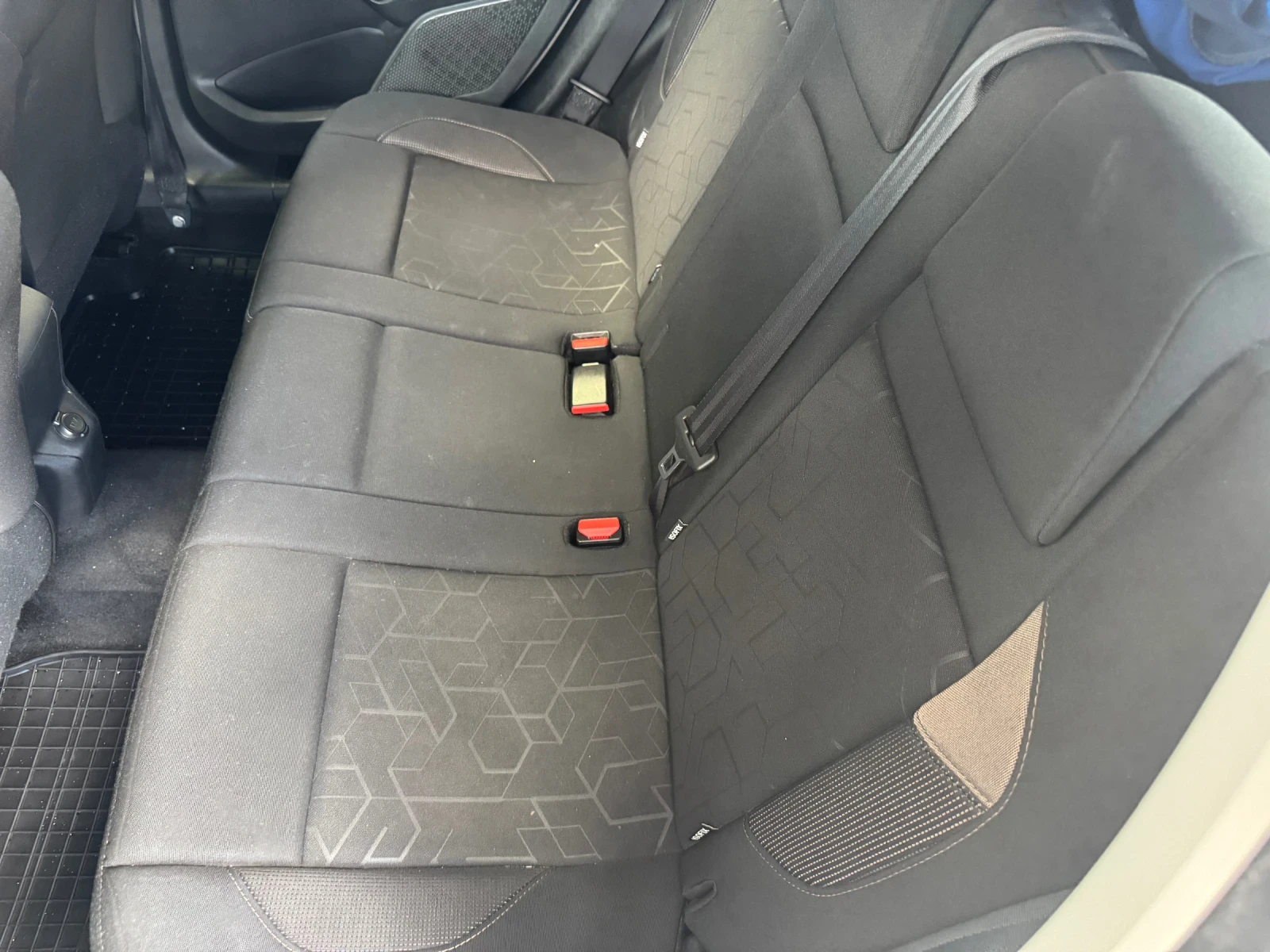Peugeot 2008 1.4 HDI ALLURE, снимка 14 - Автомобили и джипове - 54442658
