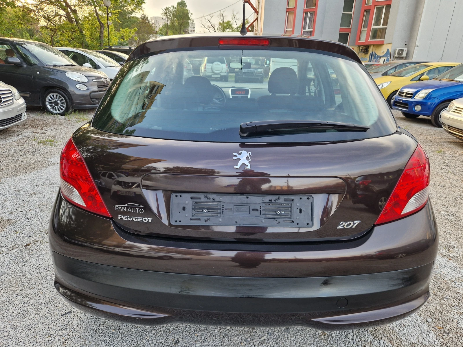 Peugeot 207 1.4HDI/130 хил!!!, снимка 6 - Автомобили и джипове - 54456510