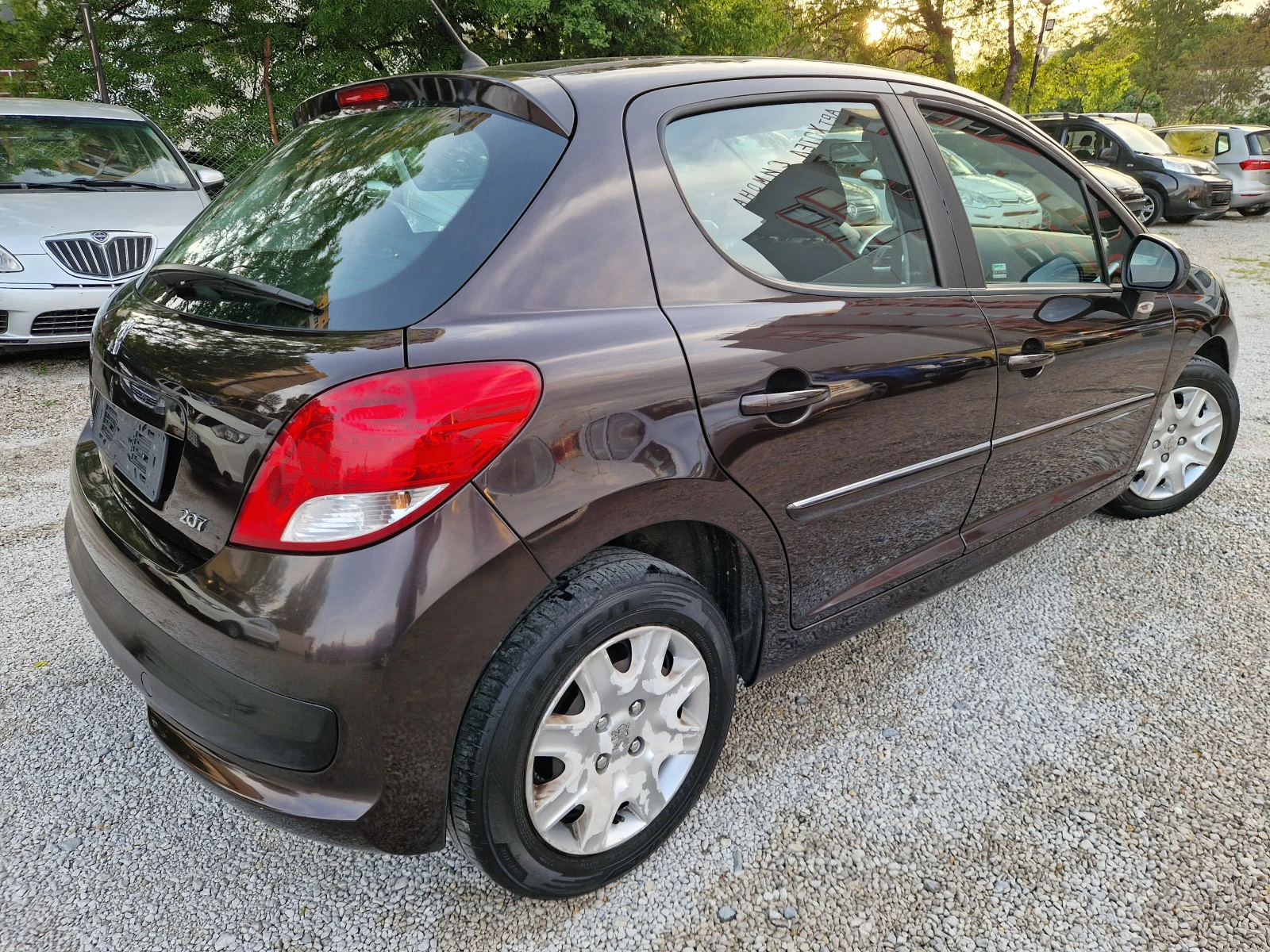 Peugeot 207 1.4HDI/130 хил!!!, снимка 5 - Автомобили и джипове - 54456510