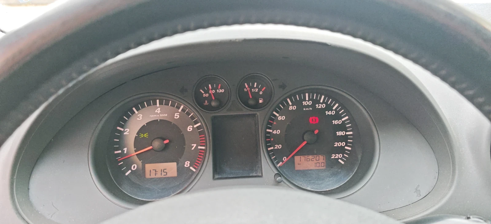 Seat Ibiza Хечбек, снимка 10 - Автомобили и джипове - 54675914