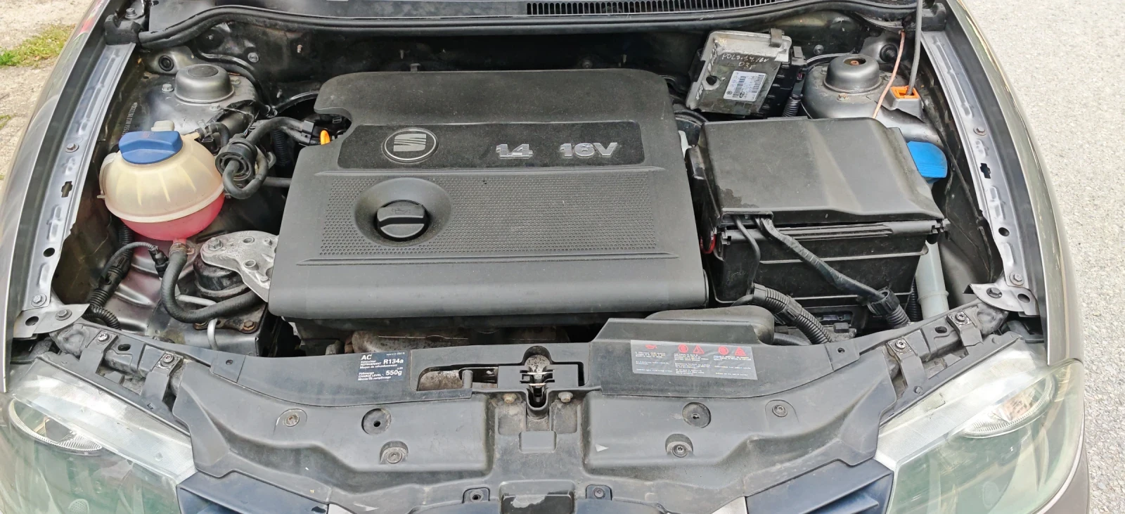 Seat Ibiza Хечбек, снимка 11 - Автомобили и джипове - 54675914