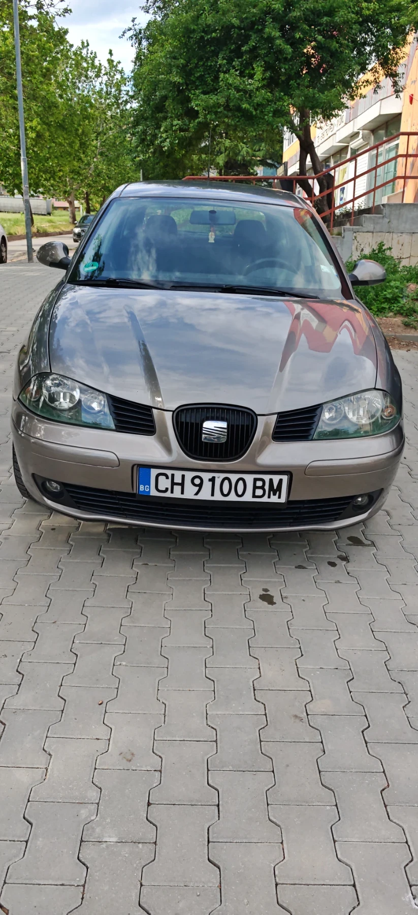 Seat Ibiza Хечбек, снимка 2 - Автомобили и джипове - 54675914