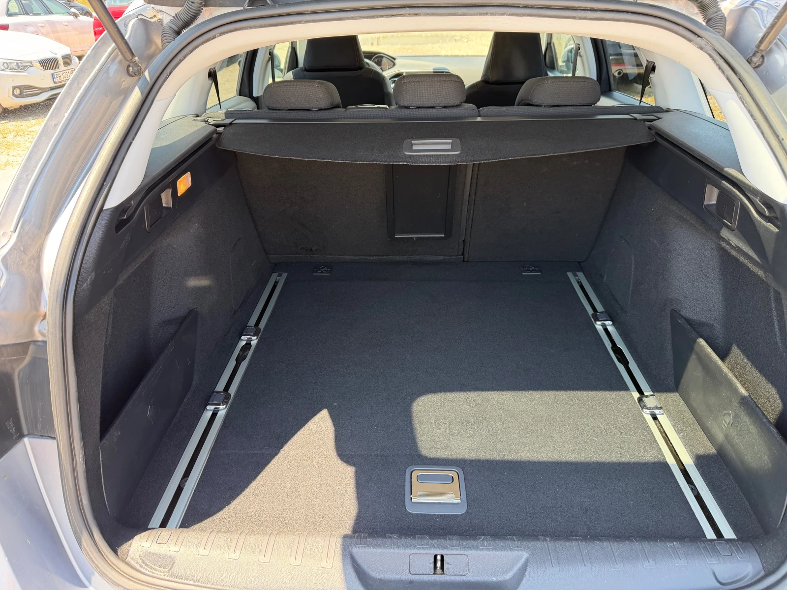 Peugeot 308 1.6 HDI ALLURE (КАТО НОВА), снимка 16 - Автомобили и джипове - 54770278