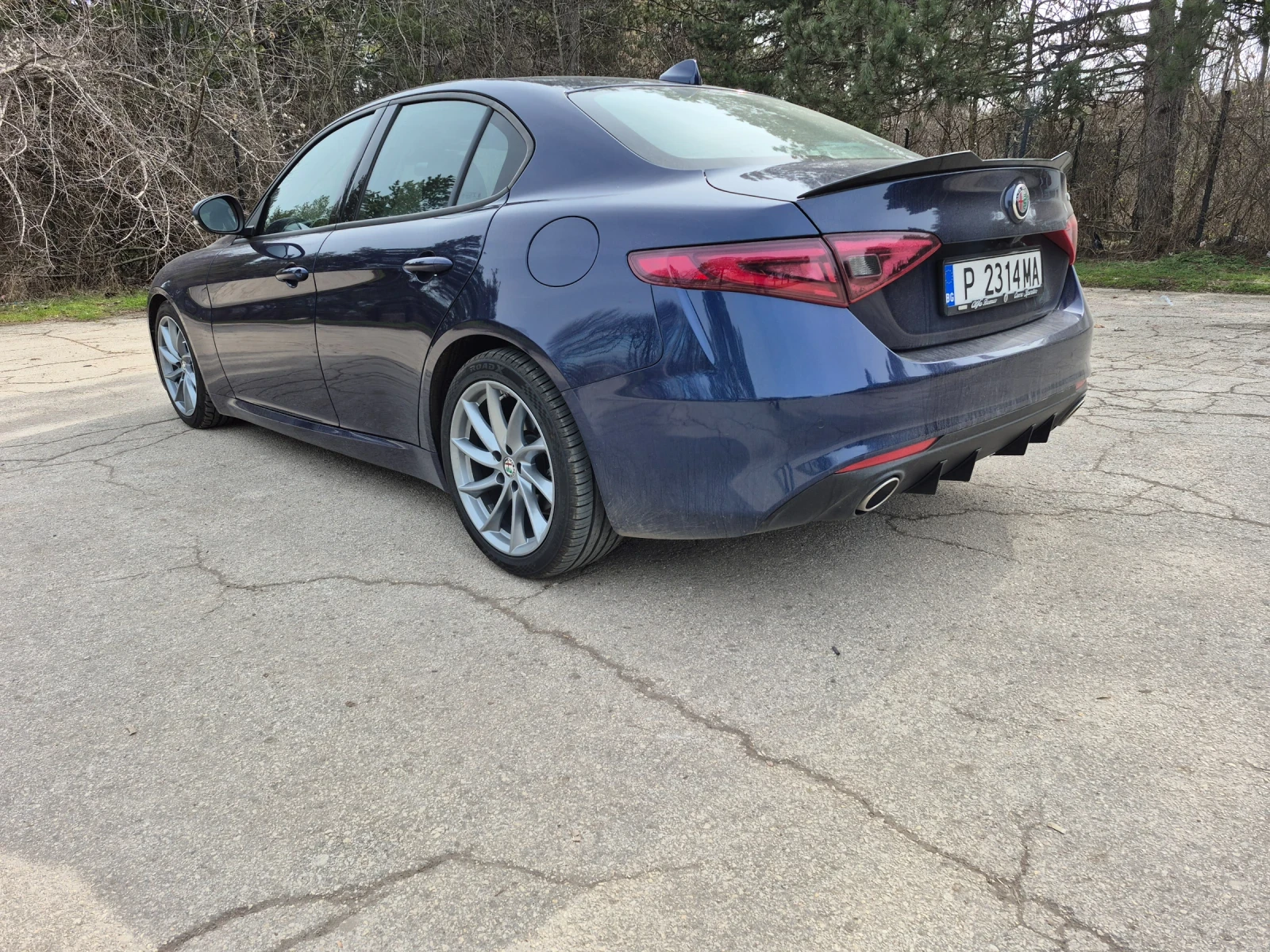 Alfa Romeo Giulia 2.2 180ks, снимка 3 - Автомобили и джипове - 54725311