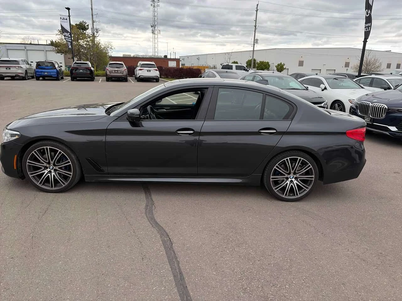 BMW 530 * 530i xDrive * CARFAX * ЦЕНА ДО БГ, снимка 4 - Автомобили и джипове - 54727036