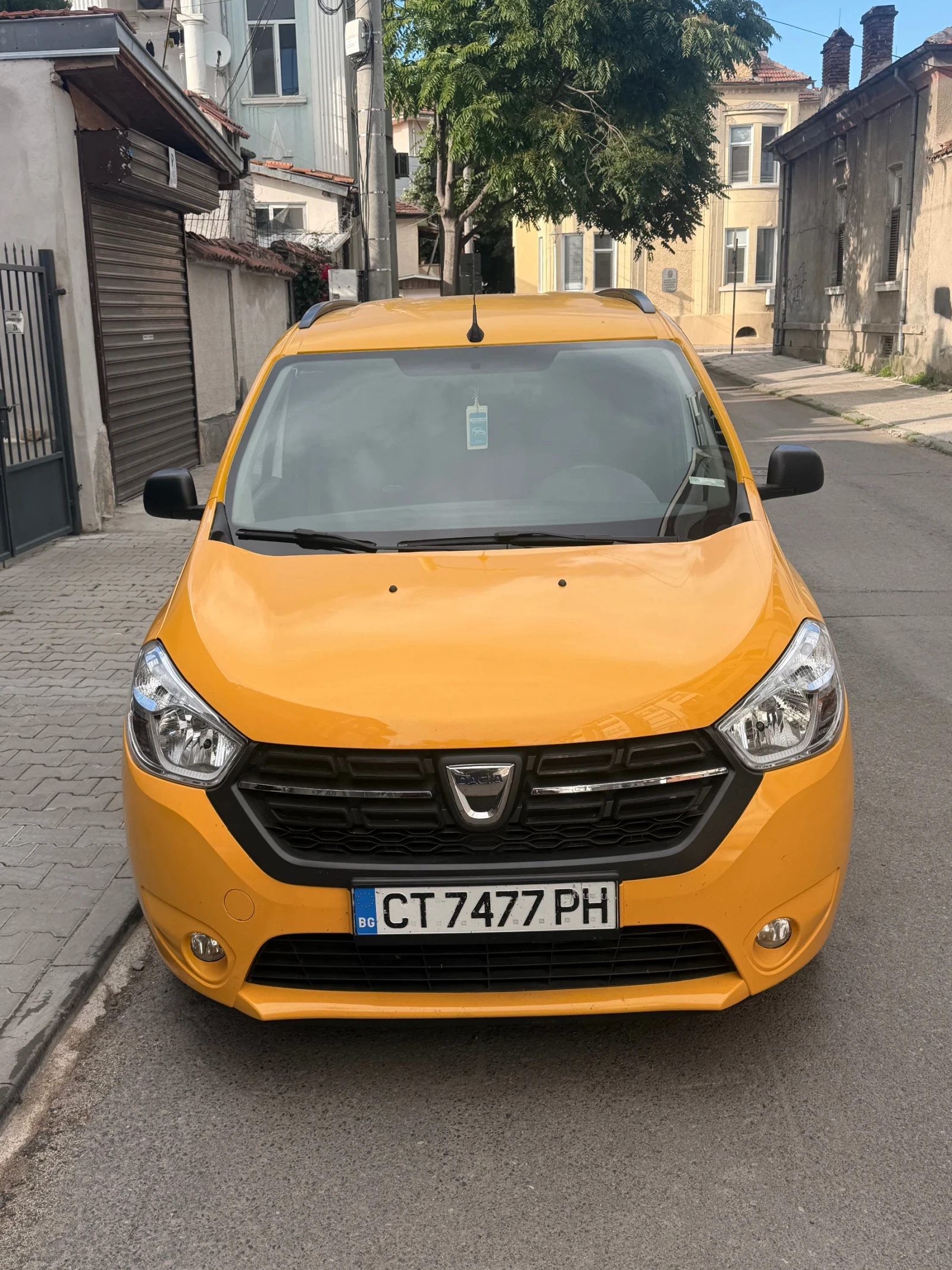 Dacia Lodgy, снимка 2 - Автомобили и джипове - 54954944