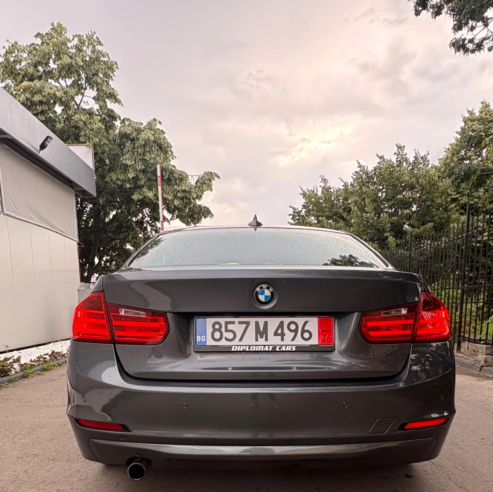 BMW 318 F30, снимка 3 - Автомобили и джипове - 55015196