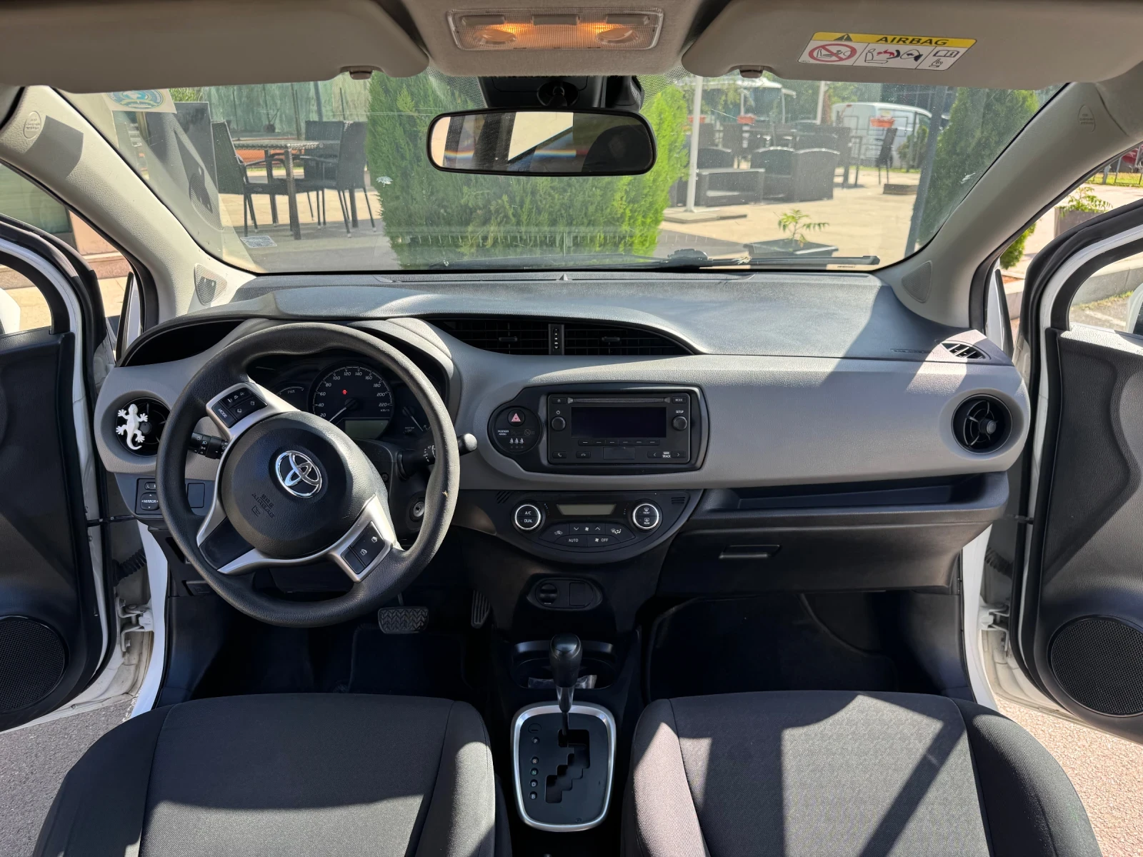 Toyota Yaris 1.5 Hybrid Face, снимка 4 - Автомобили и джипове - 55084600