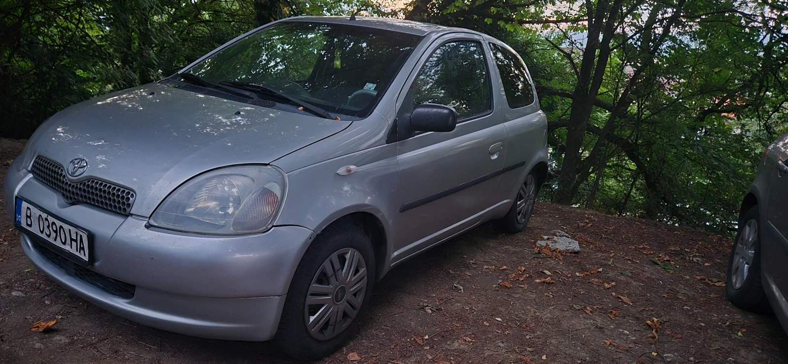 Toyota Yaris 1.3 Газ/Бензин, снимка 2 - Автомобили и джипове - 55438255