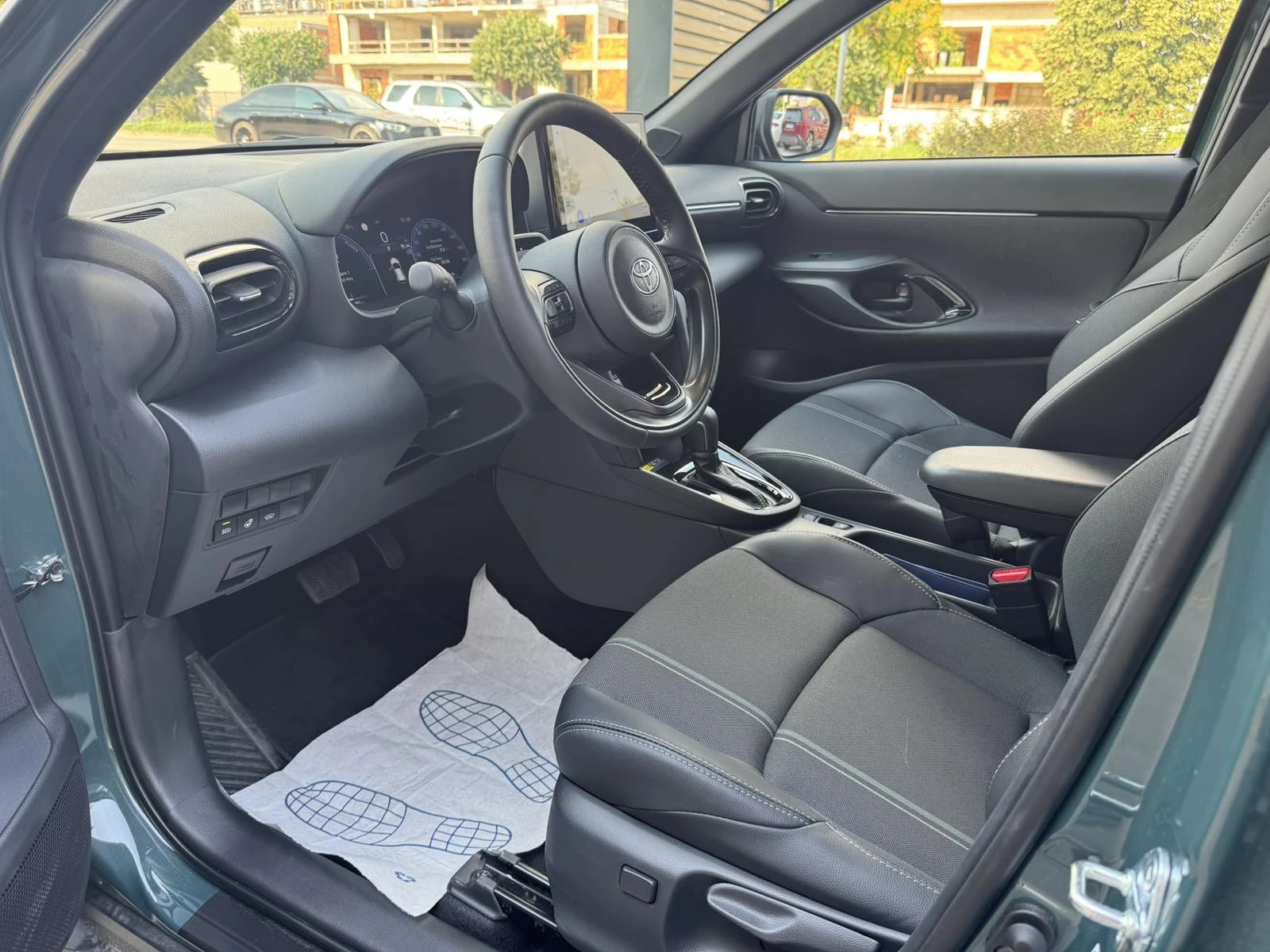 Toyota Yaris Cross Elegance, снимка 9 - Автомобили и джипове - 55629410