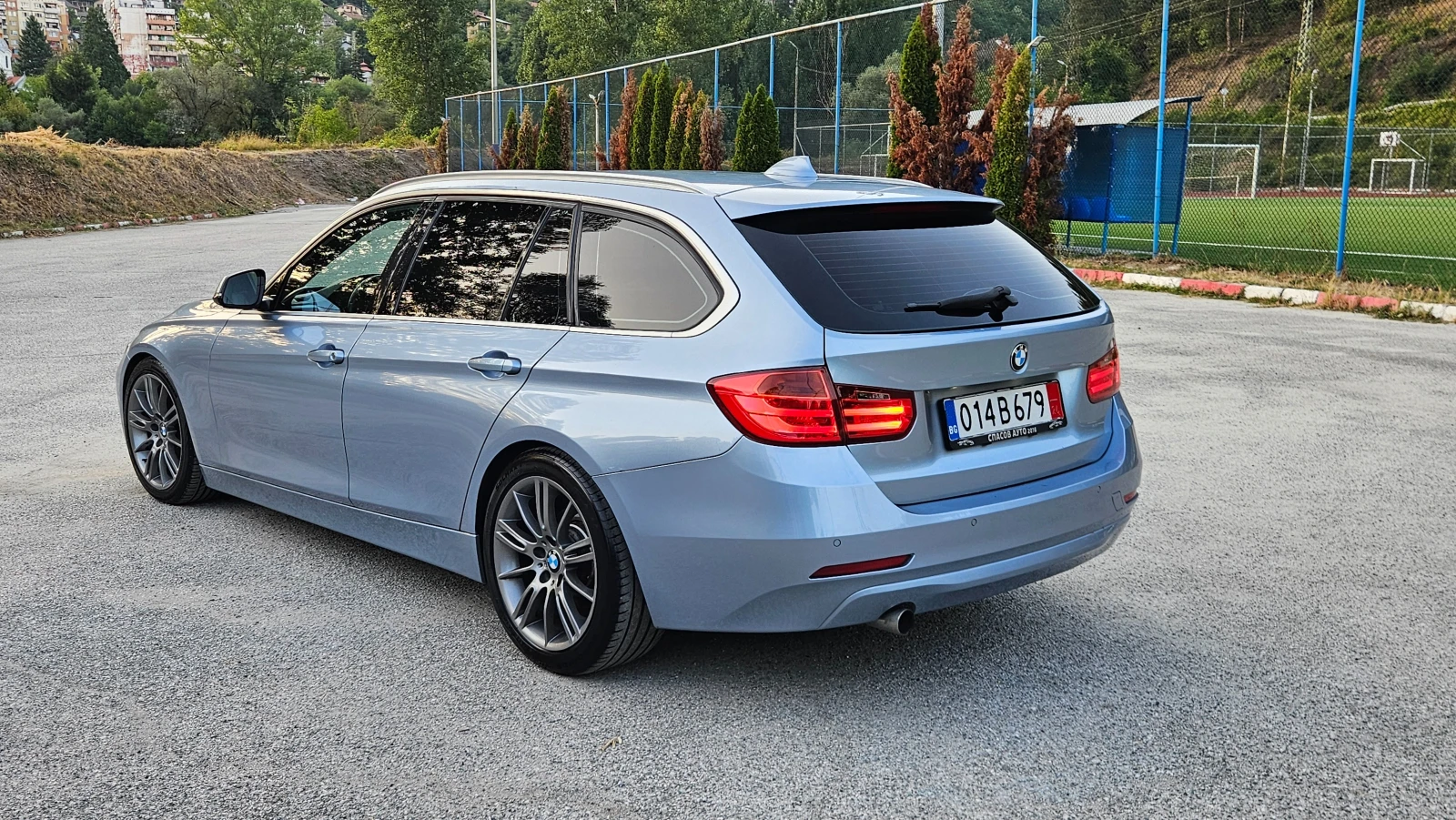 BMW 320 2.0 KOJA/NAVIG/UNIKAT, снимка 4 - Автомобили и джипове - 55781455