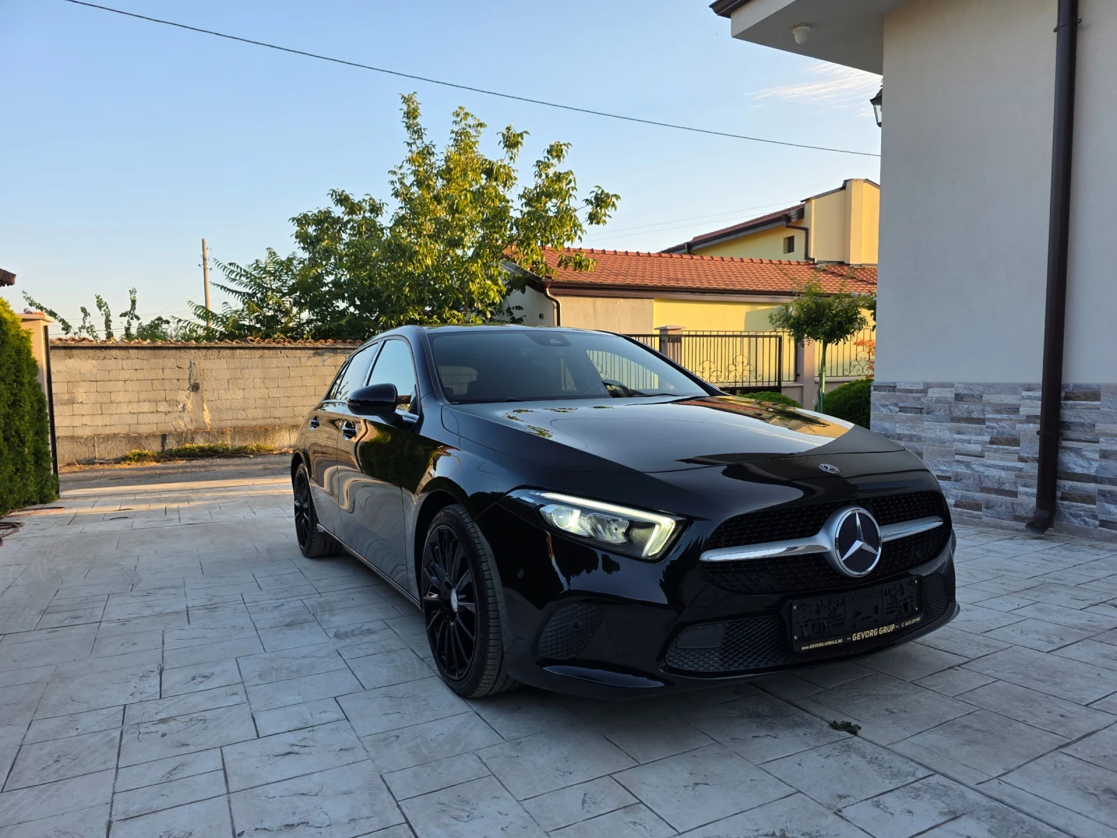 Mercedes-Benz A 180 BUSINESS EDITON PLUS , снимка 3 - Автомобили и джипове - 55906065