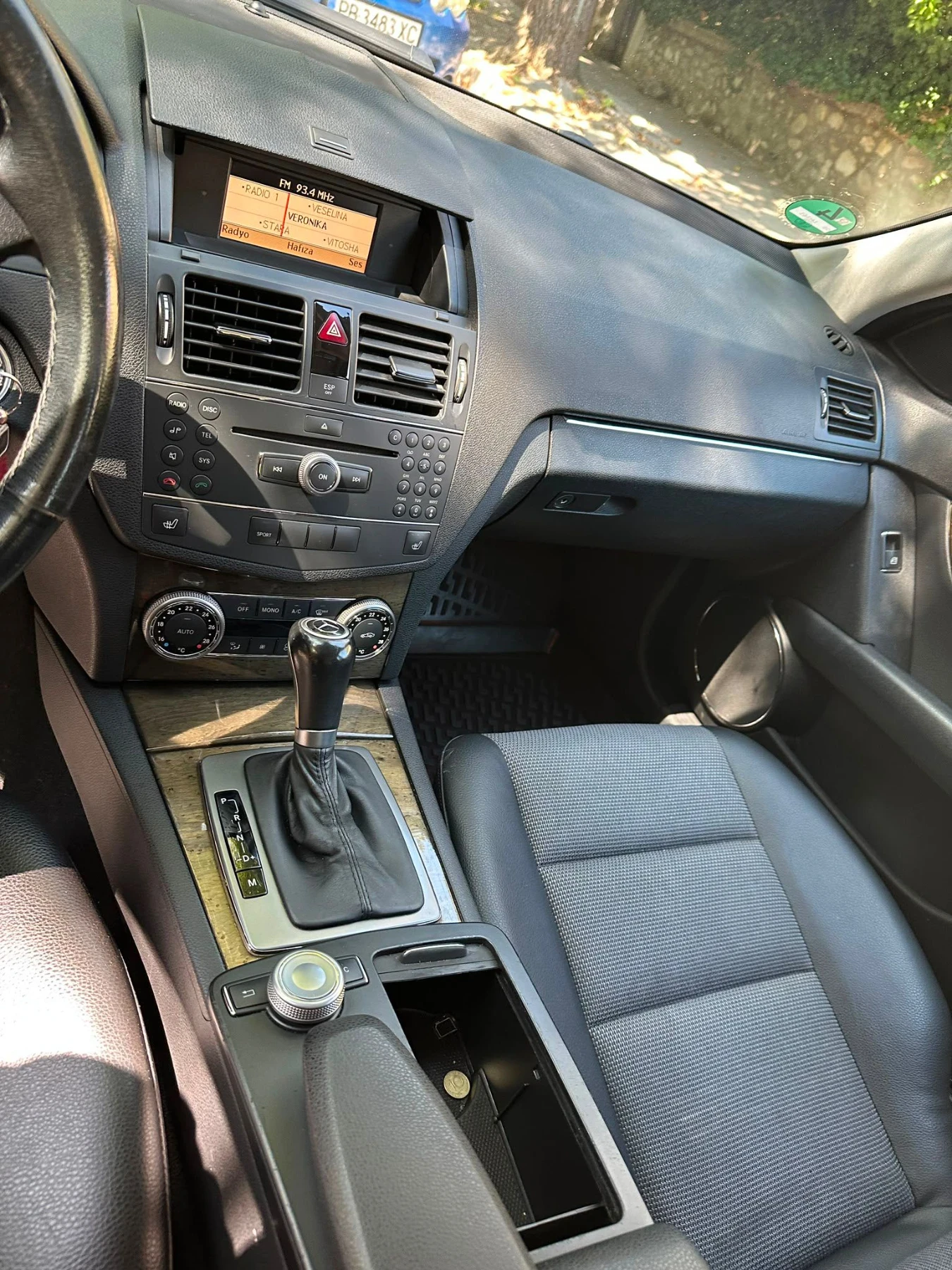 Mercedes-Benz C 320, снимка 9 - Автомобили и джипове - 55943589
