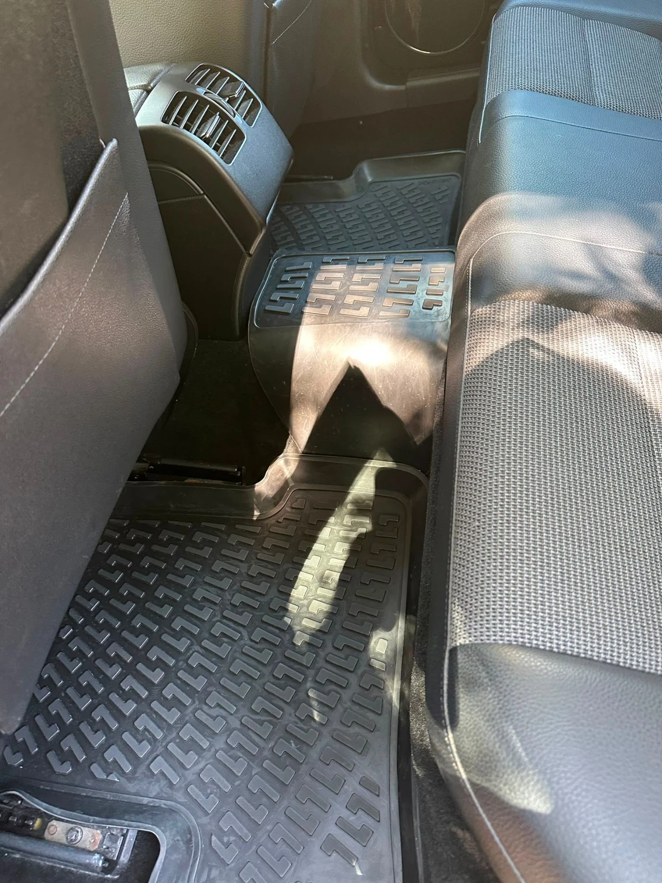 Mercedes-Benz C 320, снимка 8 - Автомобили и джипове - 55943589