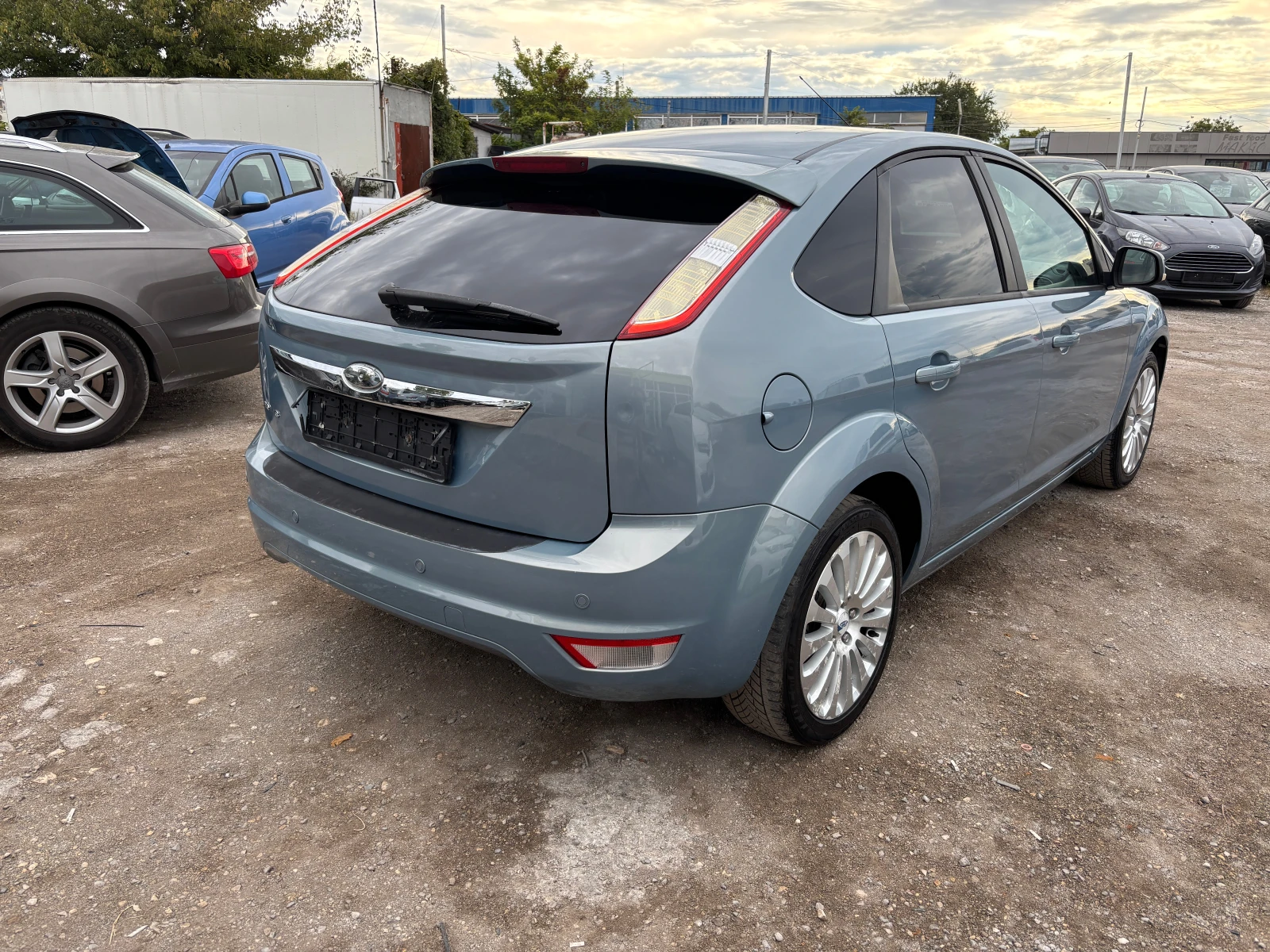 Ford Focus 1.6 БЕНЗИН, снимка 4 - Автомобили и джипове - 56189544