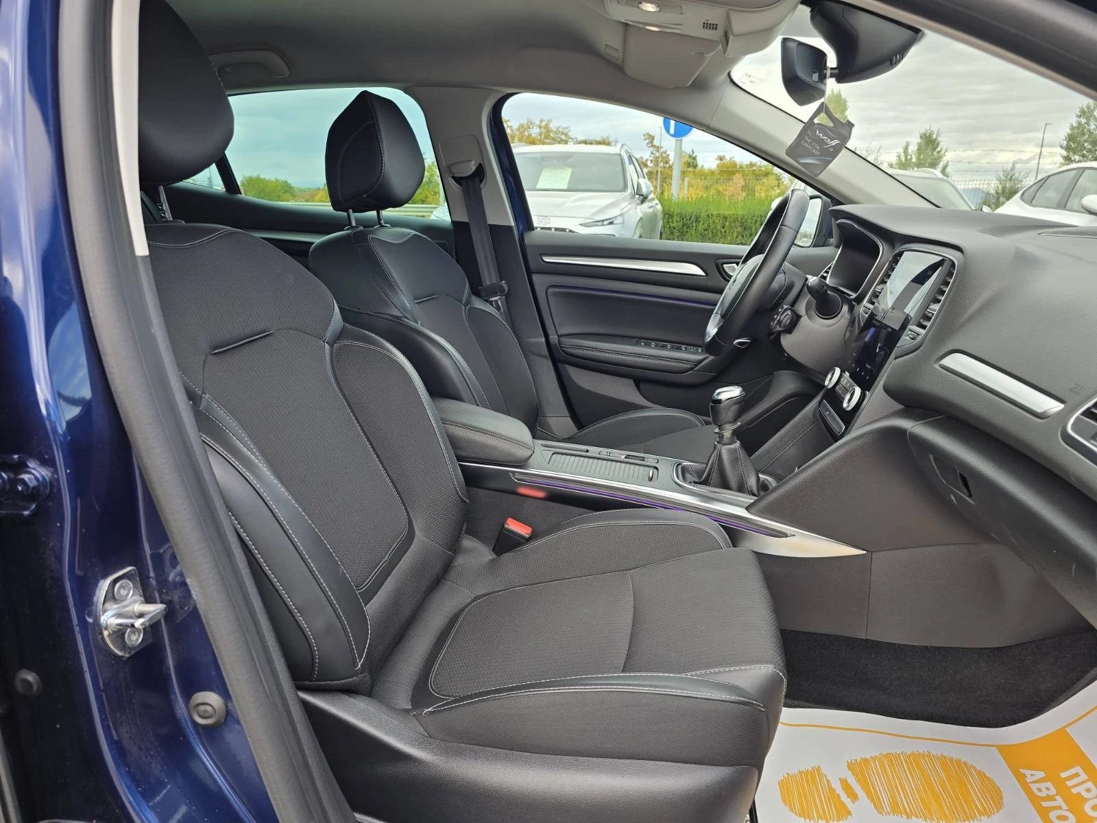 Renault Megane 1.3Tce/ 140к.с., снимка 16 - Автомобили и джипове - 56432613