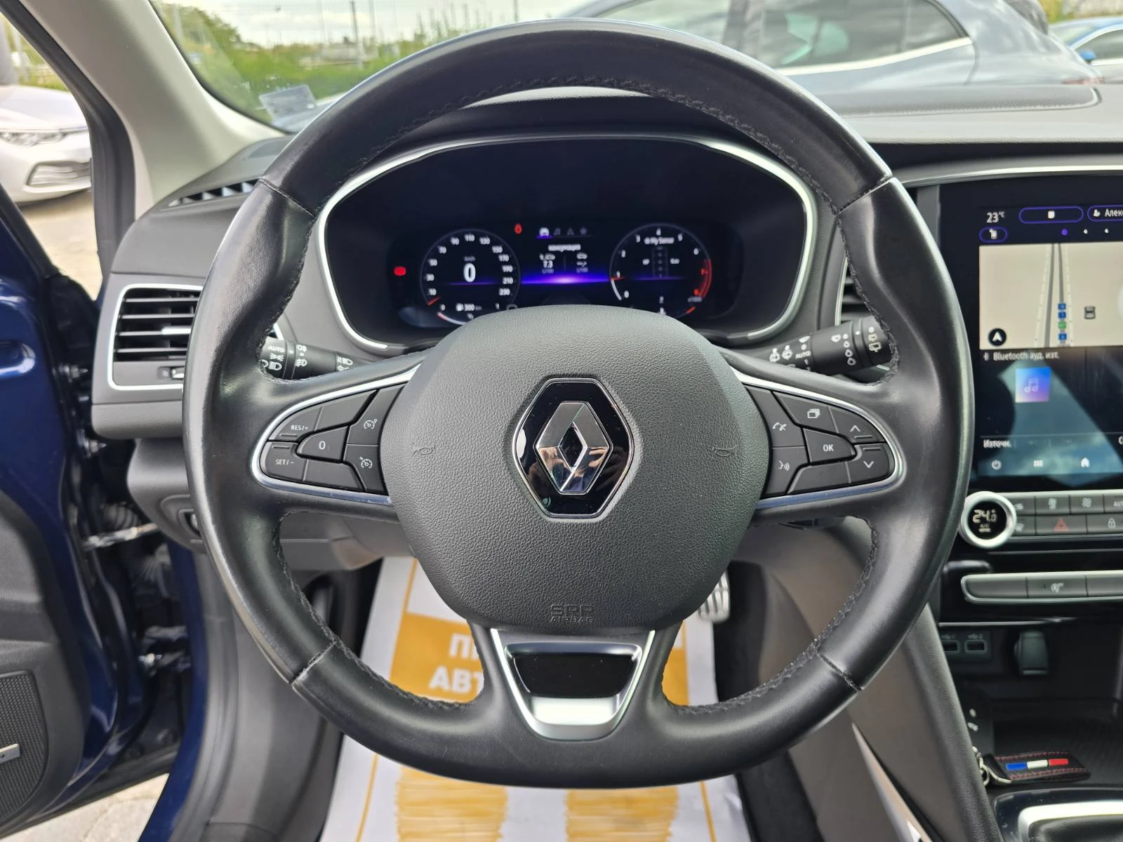 Renault Megane 1.3Tce/ 140к.с., снимка 9 - Автомобили и джипове - 56432613