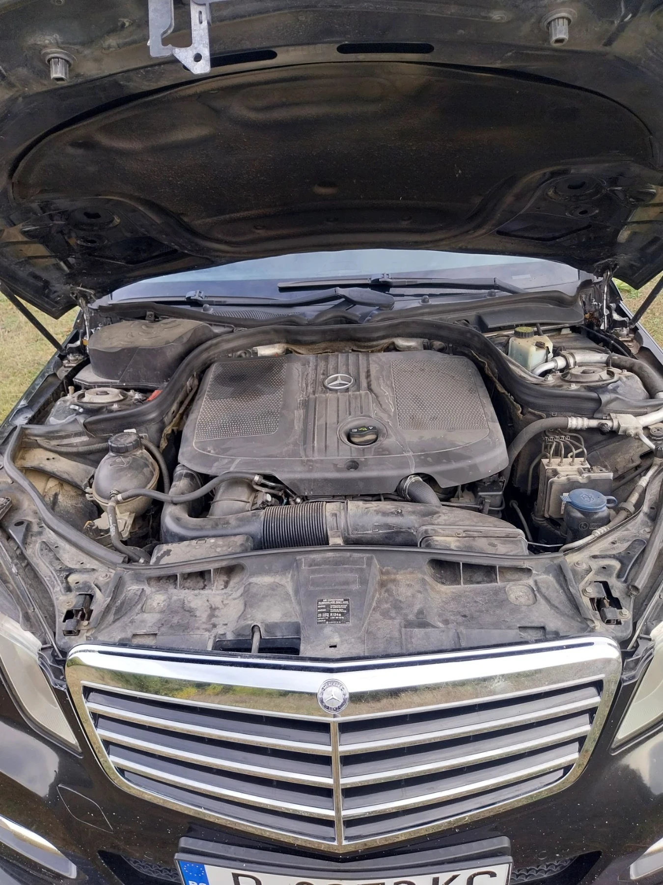 Mercedes-Benz E 220 Avangart, снимка 6 - Автомобили и джипове - 56628395
