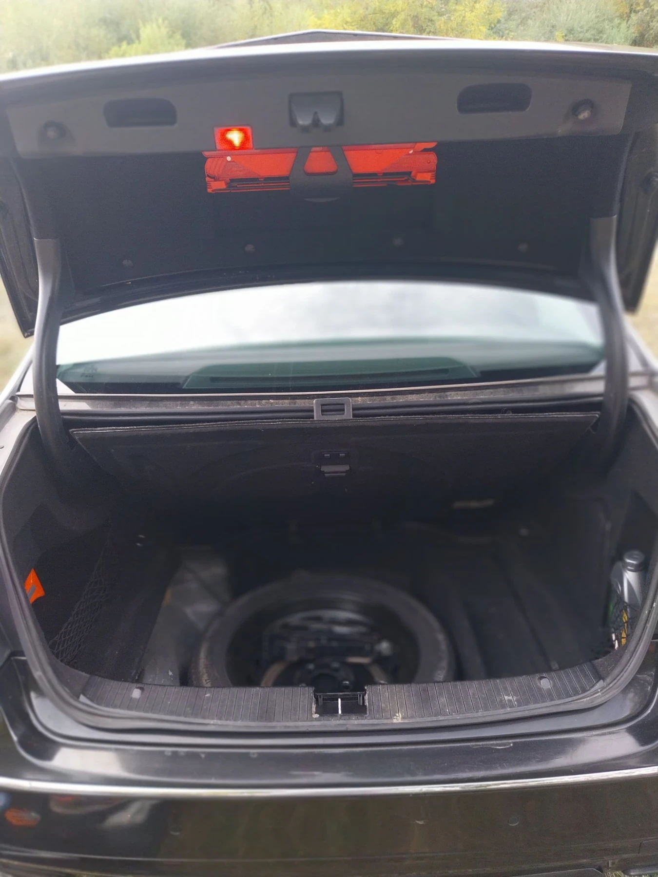 Mercedes-Benz E 220 Avangart, снимка 4 - Автомобили и джипове - 56628395