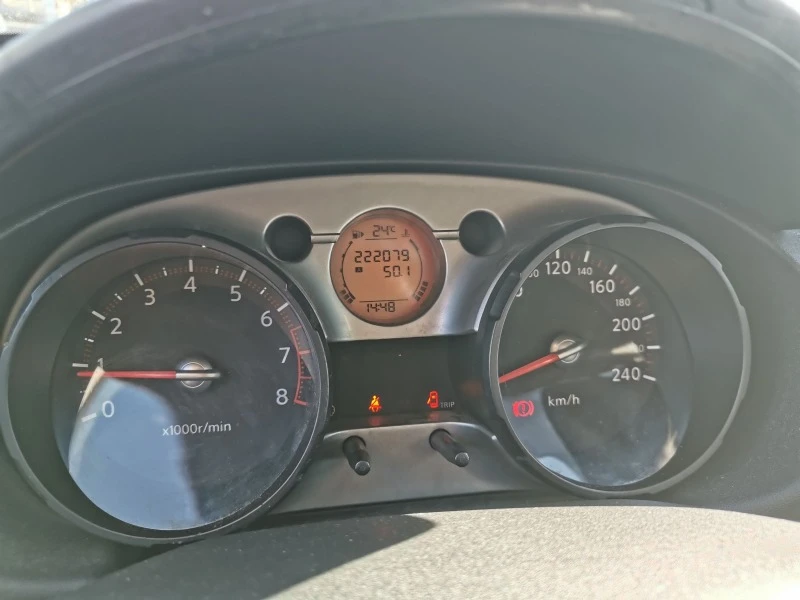 Nissan Qashqai 2.0i 4* 4, снимка 13 - Автомобили и джипове - 46354159