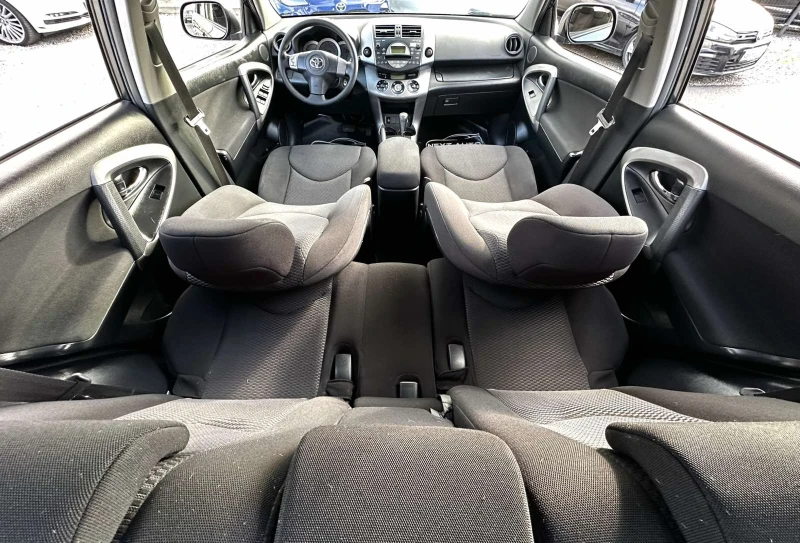 Toyota Rav4 2.0i-VVT 152HP 4WD AUTOMAT, снимка 9 - Автомобили и джипове - 52379563