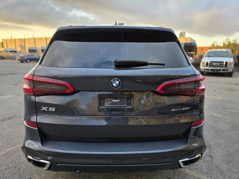 BMW X5 40i* M-Pack* H&K* HUD* Пано, снимка 3 - Автомобили и джипове - 52699334