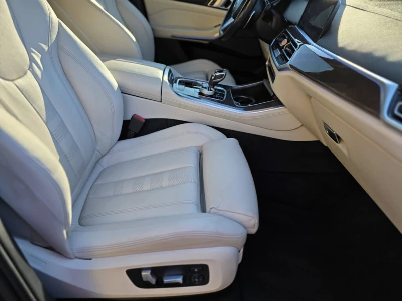 BMW X5 40i* M-Pack* H&K* HUD* Пано, снимка 8 - Автомобили и джипове - 52699334