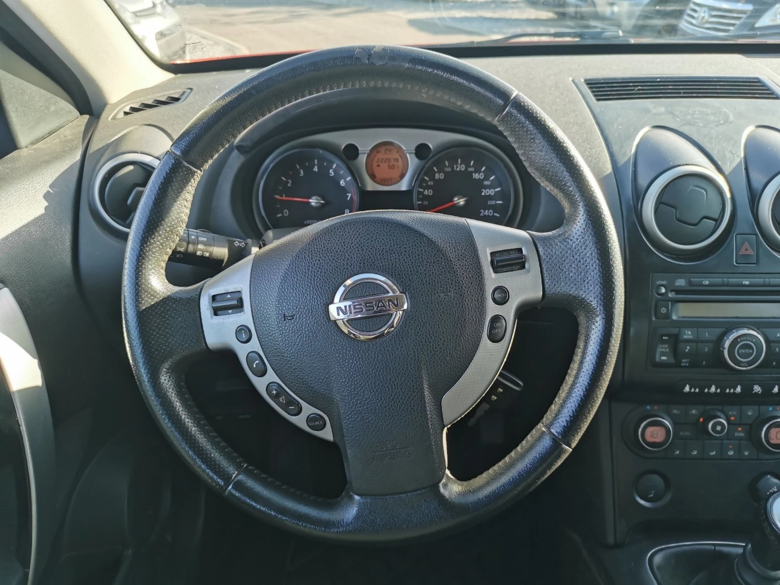 Nissan Qashqai 2.0i 4* 4 - изображение 9