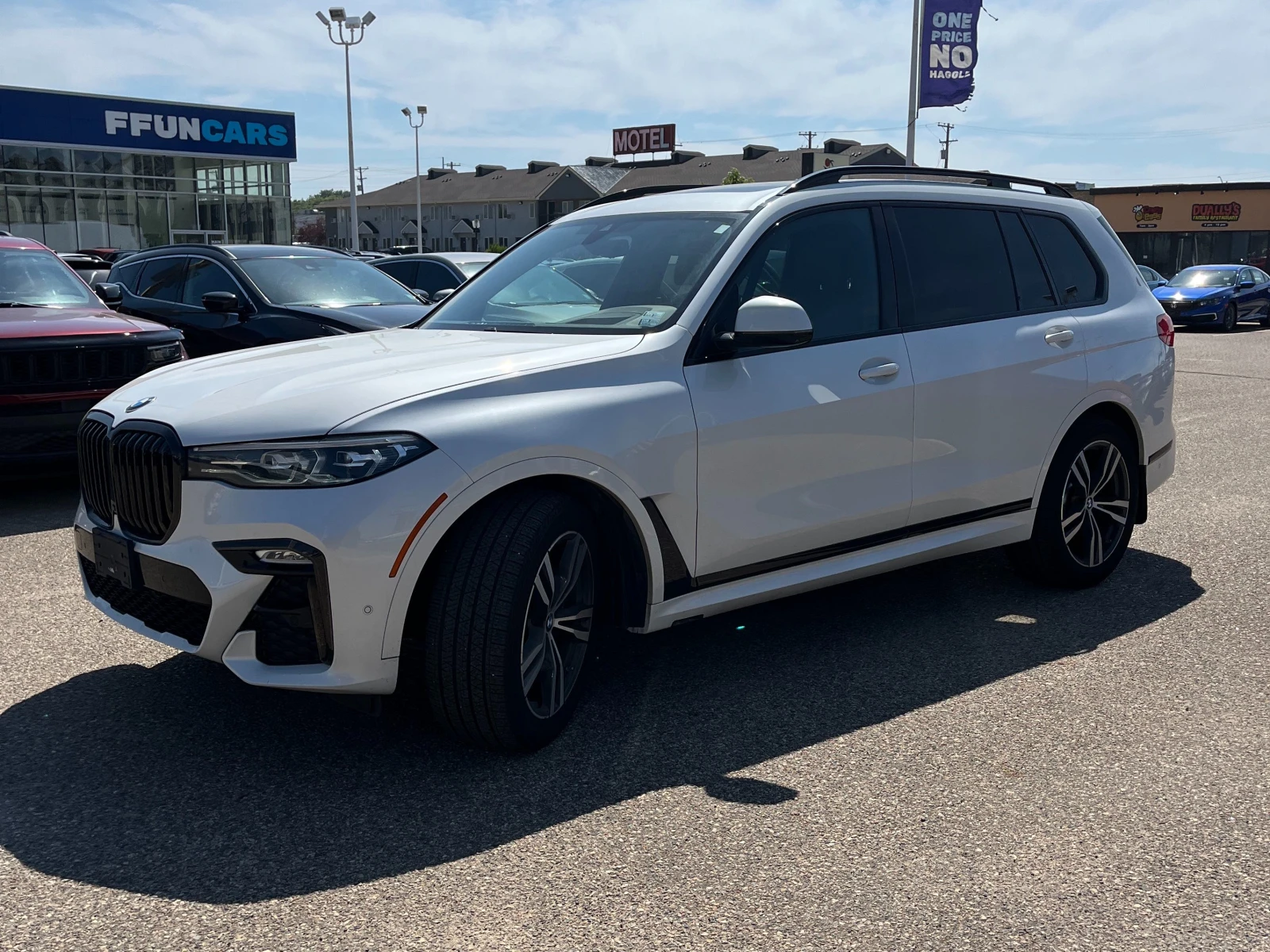 BMW X7 40I xDrive * ЦЕНА ДО БЪЛГАРИЯ * (CARFAX) - изображение 2