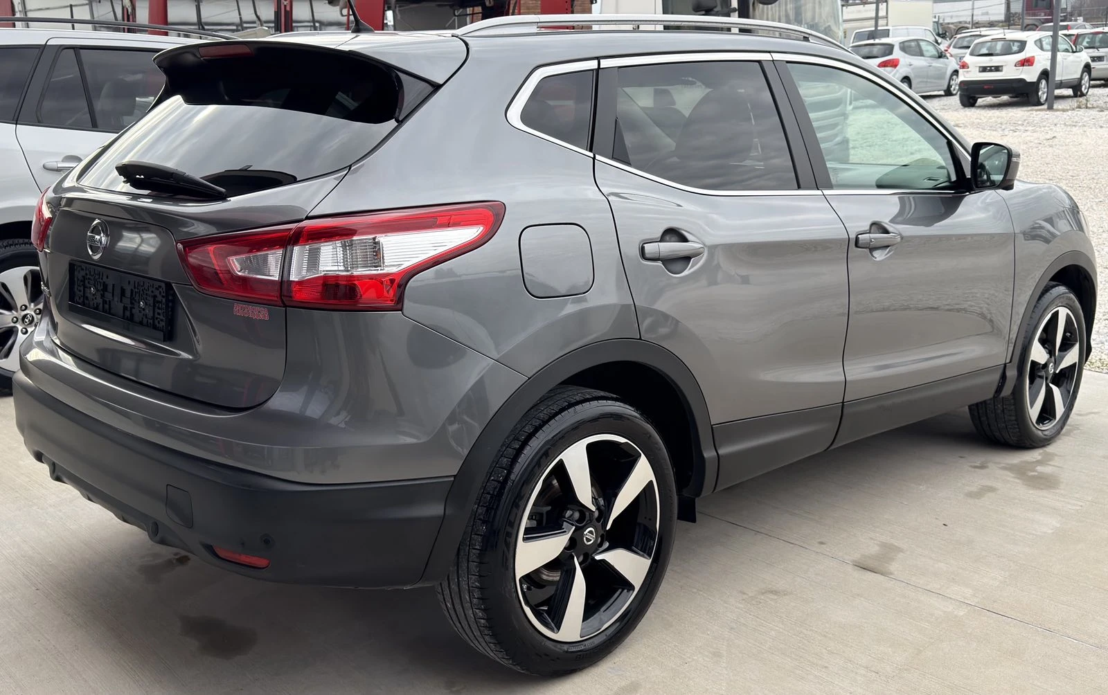 Nissan Qashqai 1.6 Turbo EURO6 B - изображение 4