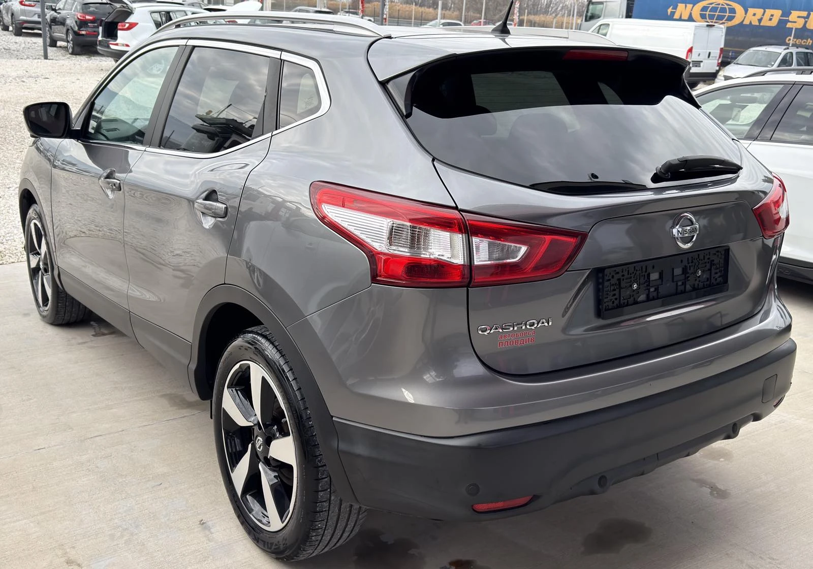 Nissan Qashqai 1.6 Turbo EURO6 B - изображение 5