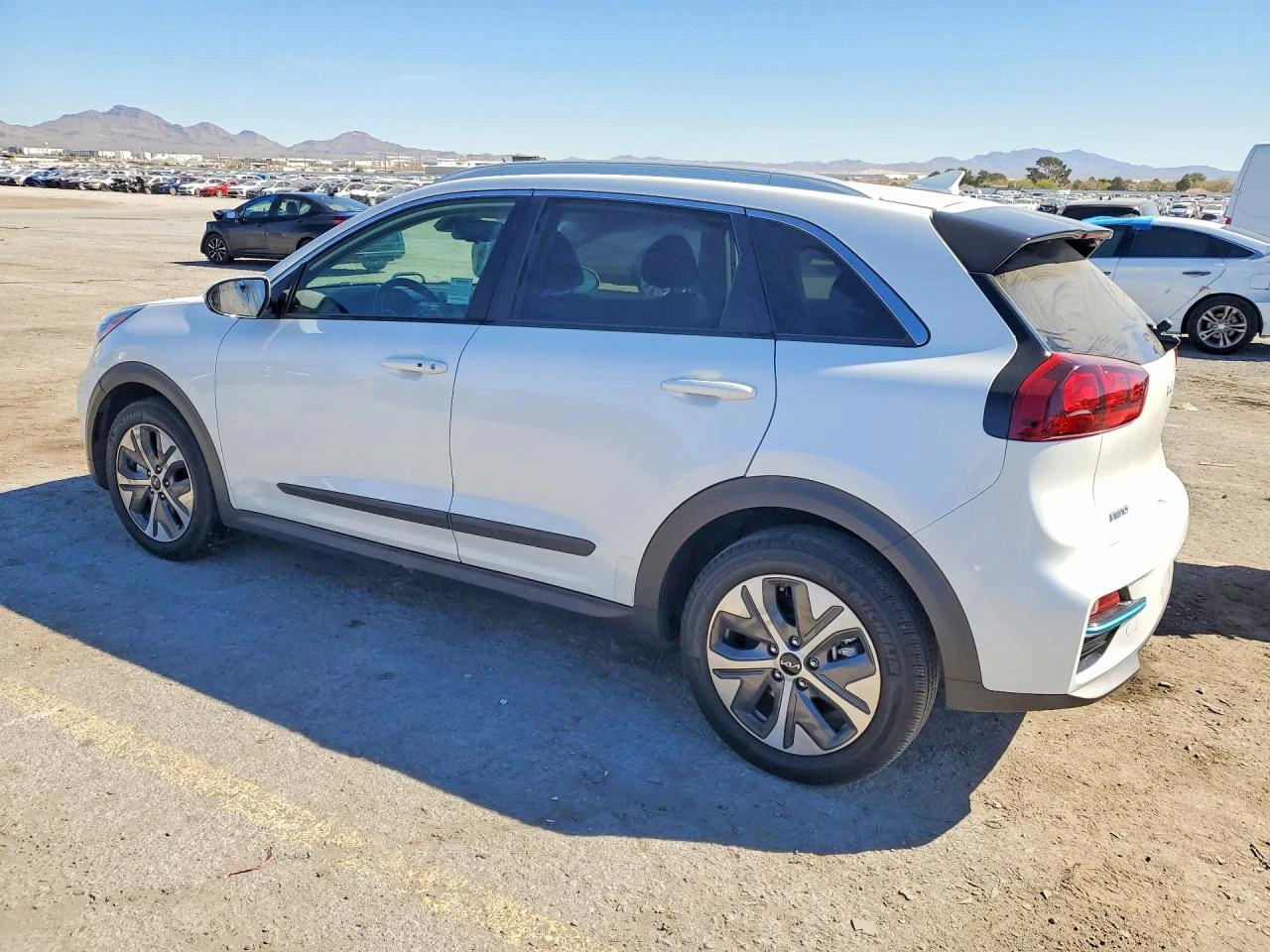 Kia Niro EV S FWD, снимка 2 - Автомобили и джипове - 54324214