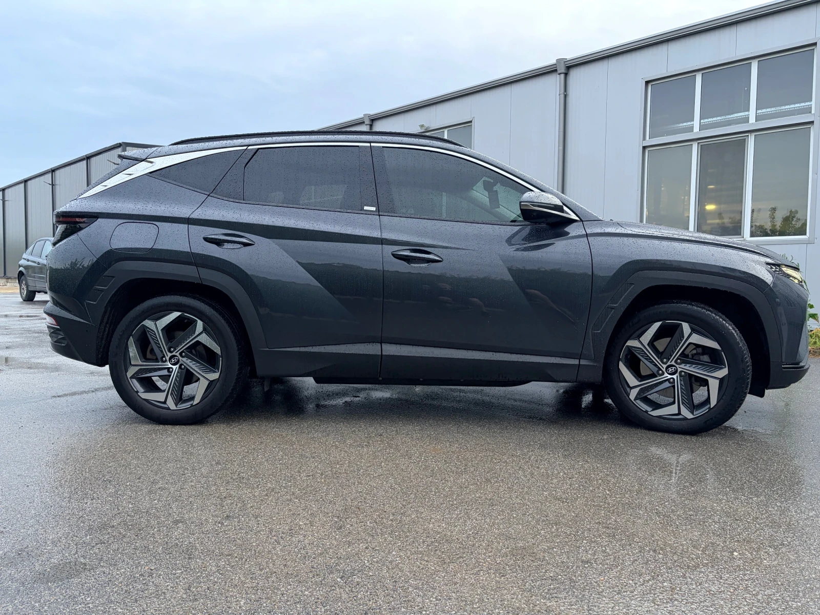 Hyundai Tucson Plug-in, снимка 4 - Автомобили и джипове - 54478768