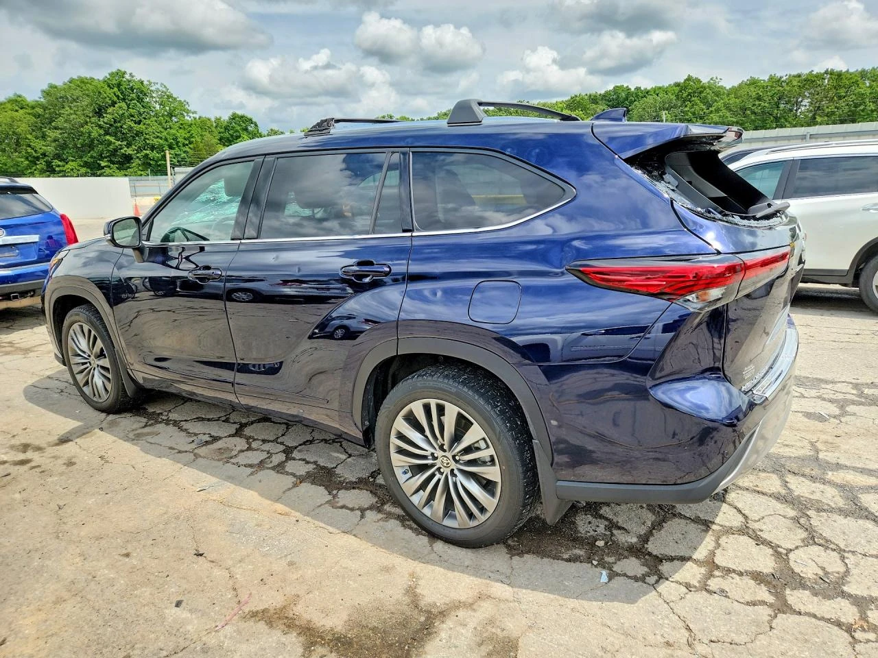 Toyota Highlander 3.5l Platinum, снимка 2 - Автомобили и джипове - 54883548