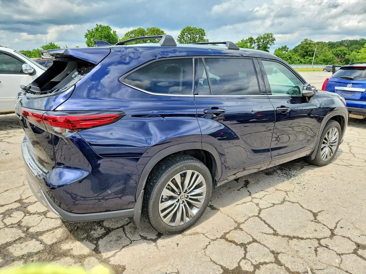 Toyota Highlander 3.5l Platinum, снимка 3 - Автомобили и джипове - 54883548