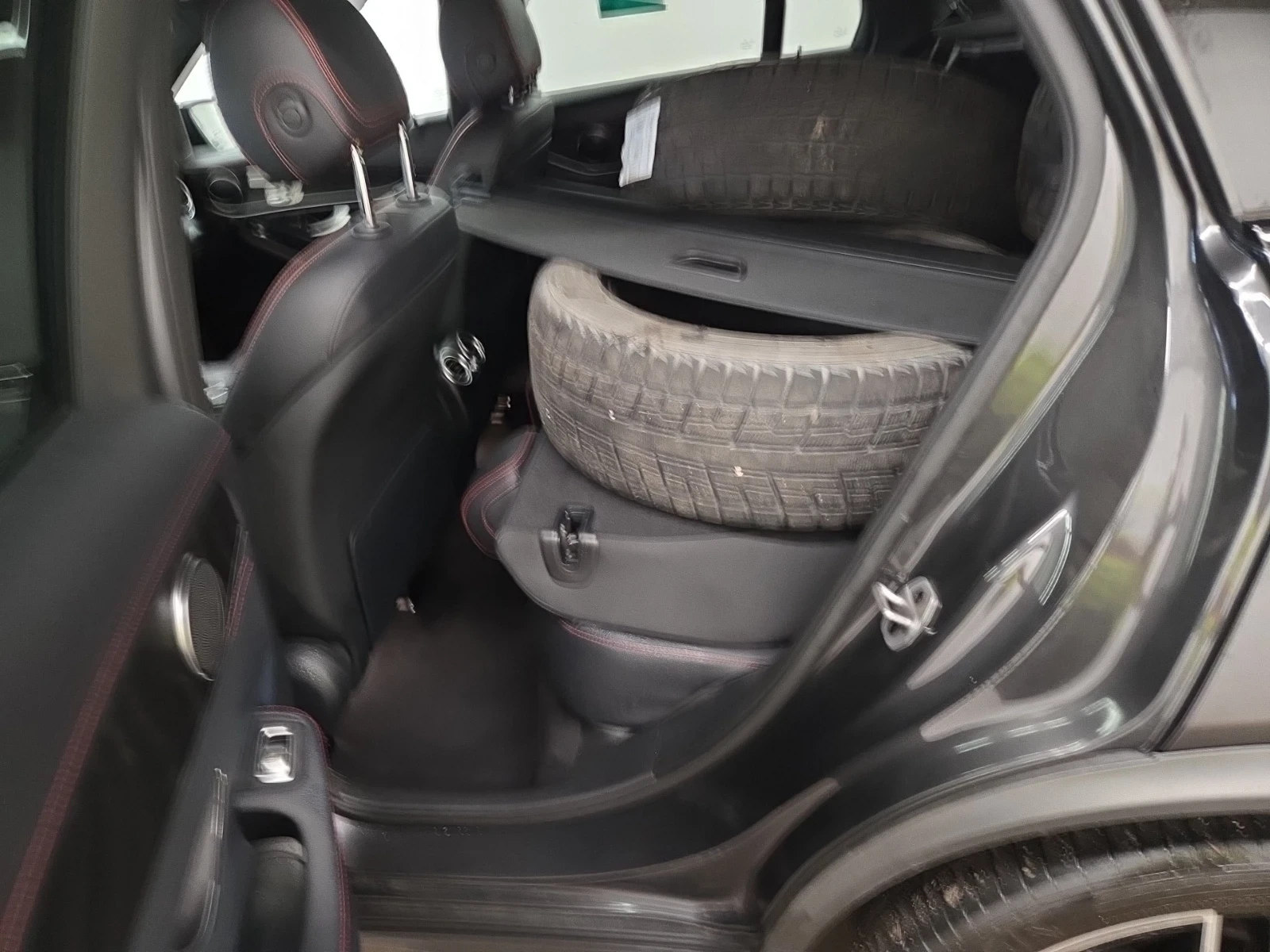 Mercedes-Benz GLC 43 AMG * * CARFAX * * АВТО КРЕДИТ * * , снимка 13 - Автомобили и джипове - 55080842