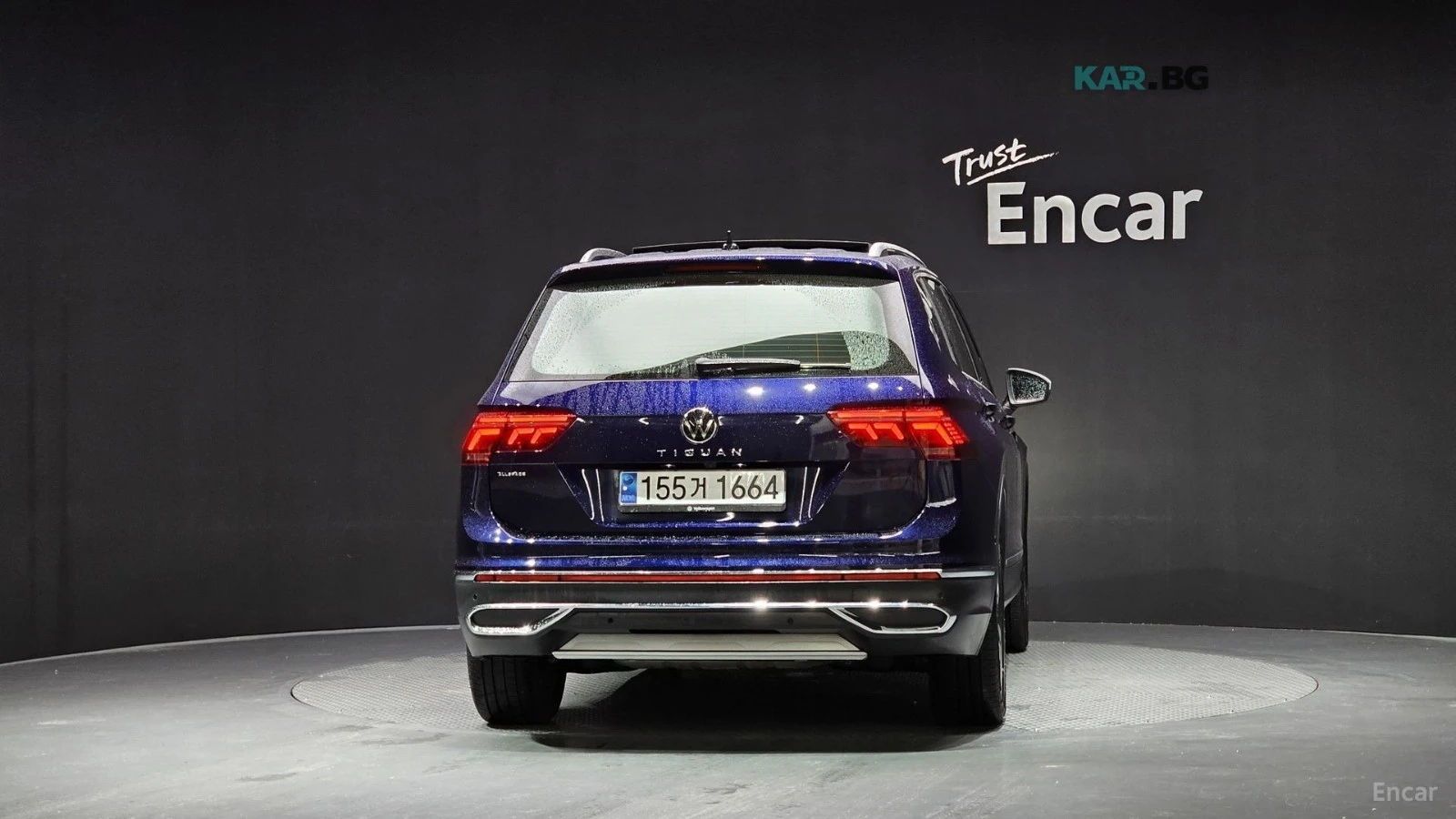 VW Tiguan * ALLSPACE* ПАНО* KEYLESS* Camera* ПОДГРЕВ* , снимка 4 - Автомобили и джипове - 55101651